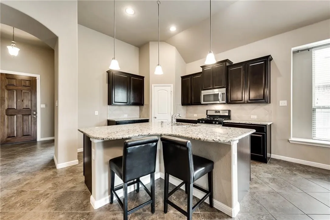 Single Family Residence For Rent in Rockwall County , 573 Louder Way, Fate, Texas 75087, 3 Bedroom, 2 Bathroom, 2 Garage spaces, 2,070 Sqft, built in 2013, mls#21321318, Real Estate Agent in Fate, Homes For Rent in Rockwall county, Homes For Rent in Fate, Realtor in Fate Texas, Real Estate Brokerage Independent Realty Texas, Luminita Cordes Realtor