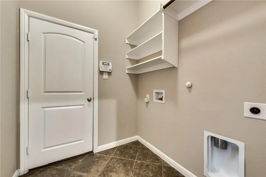 Single Family Residence For Rent in Rockwall County , 573 Louder Way, Fate, Texas 75087, 3 Bedroom, 2 Bathroom, 2 Garage spaces, 2,070 Sqft, built in 2013, mls#21321318, Real Estate Agent in Fate, Homes For Rent in Rockwall county, Homes For Rent in Fate, Realtor in Fate Texas, Real Estate Brokerage Independent Realty Texas, Luminita Cordes Realtor