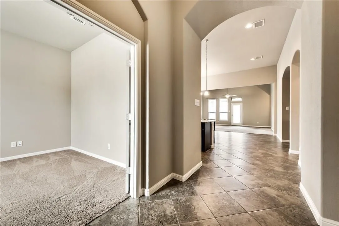 Single Family Residence For Rent in Rockwall County , 573 Louder Way, Fate, Texas 75087, 3 Bedroom, 2 Bathroom, 2 Garage spaces, 2,070 Sqft, built in 2013, mls#21321318, Real Estate Agent in Fate, Homes For Rent in Rockwall county, Homes For Rent in Fate, Realtor in Fate Texas, Real Estate Brokerage Independent Realty Texas, Luminita Cordes Realtor
