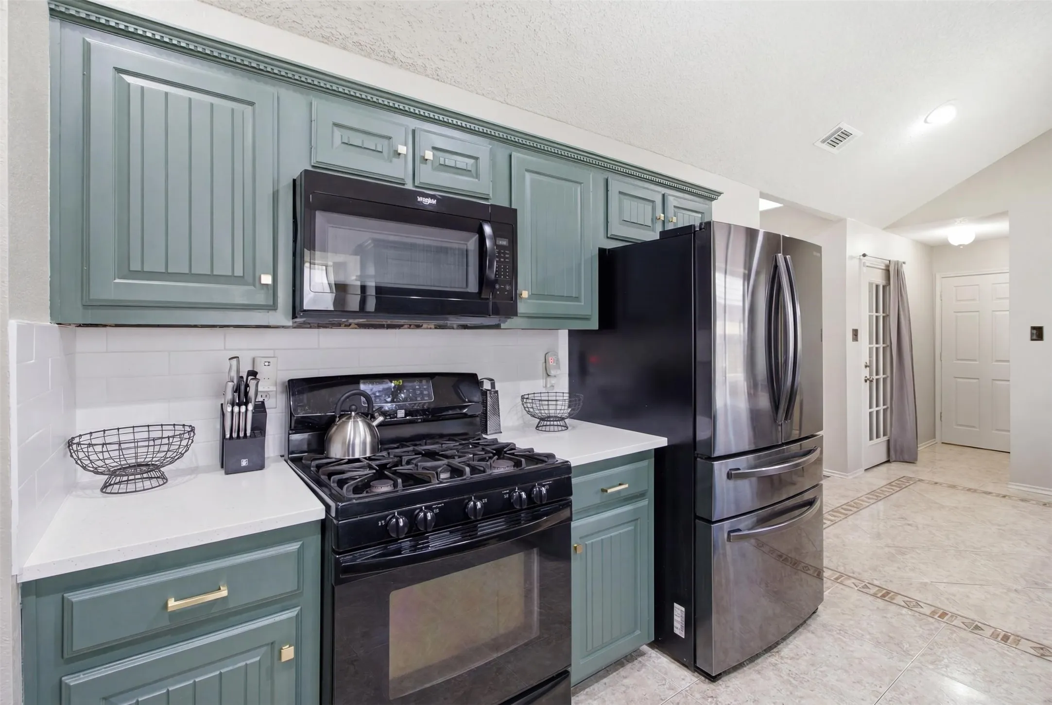 Single Family Residence For Sale in Dallas County , 2701 Beau Drive, Mesquite, Texas 75181, 4 Bedroom, 2 Bathroom, Garage spaces, 2,472 Sqft, built in 1987, mls#21321313, Real Estate Agent in Mesquite, Homes For Sale in Dallas county, Homes For Sale in Mesquite, Realtor in Mesquite Texas, Real Estate Brokerage Independent Realty Texas, Luminita Cordes Realtor