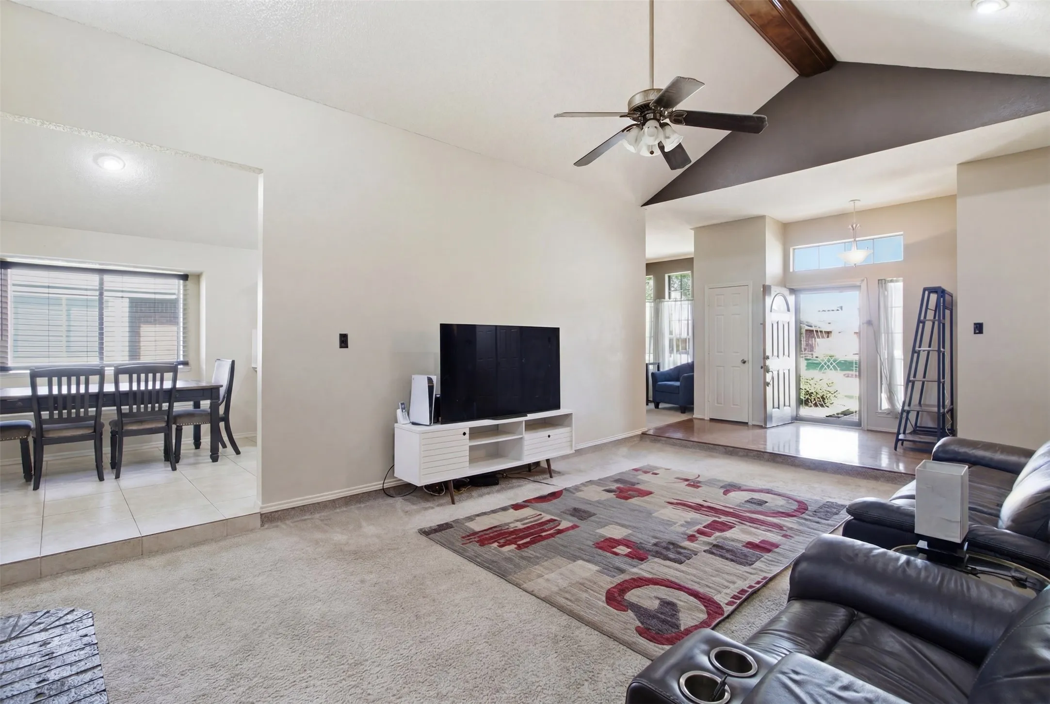 Single Family Residence For Sale in Dallas County , 2701 Beau Drive, Mesquite, Texas 75181, 4 Bedroom, 2 Bathroom, Garage spaces, 2,472 Sqft, built in 1987, mls#21321313, Real Estate Agent in Mesquite, Homes For Sale in Dallas county, Homes For Sale in Mesquite, Realtor in Mesquite Texas, Real Estate Brokerage Independent Realty Texas, Luminita Cordes Realtor