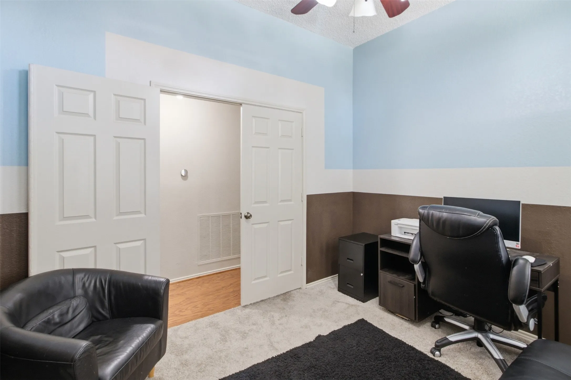 Single Family Residence For Sale in Dallas County , 2701 Beau Drive, Mesquite, Texas 75181, 4 Bedroom, 2 Bathroom, Garage spaces, 2,472 Sqft, built in 1987, mls#21321313, Real Estate Agent in Mesquite, Homes For Sale in Dallas county, Homes For Sale in Mesquite, Realtor in Mesquite Texas, Real Estate Brokerage Independent Realty Texas, Luminita Cordes Realtor