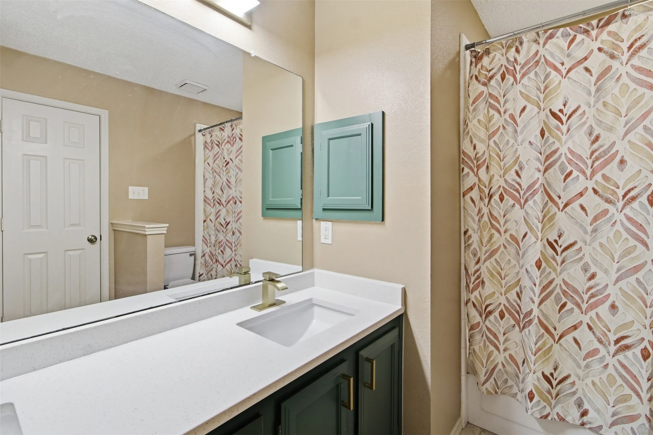 Single Family Residence For Sale in Dallas County , 2701 Beau Drive, Mesquite, Texas 75181, 4 Bedroom, 2 Bathroom, Garage spaces, 2,472 Sqft, built in 1987, mls#21321313, Real Estate Agent in Mesquite, Homes For Sale in Dallas county, Homes For Sale in Mesquite, Realtor in Mesquite Texas, Real Estate Brokerage Independent Realty Texas, Luminita Cordes Realtor