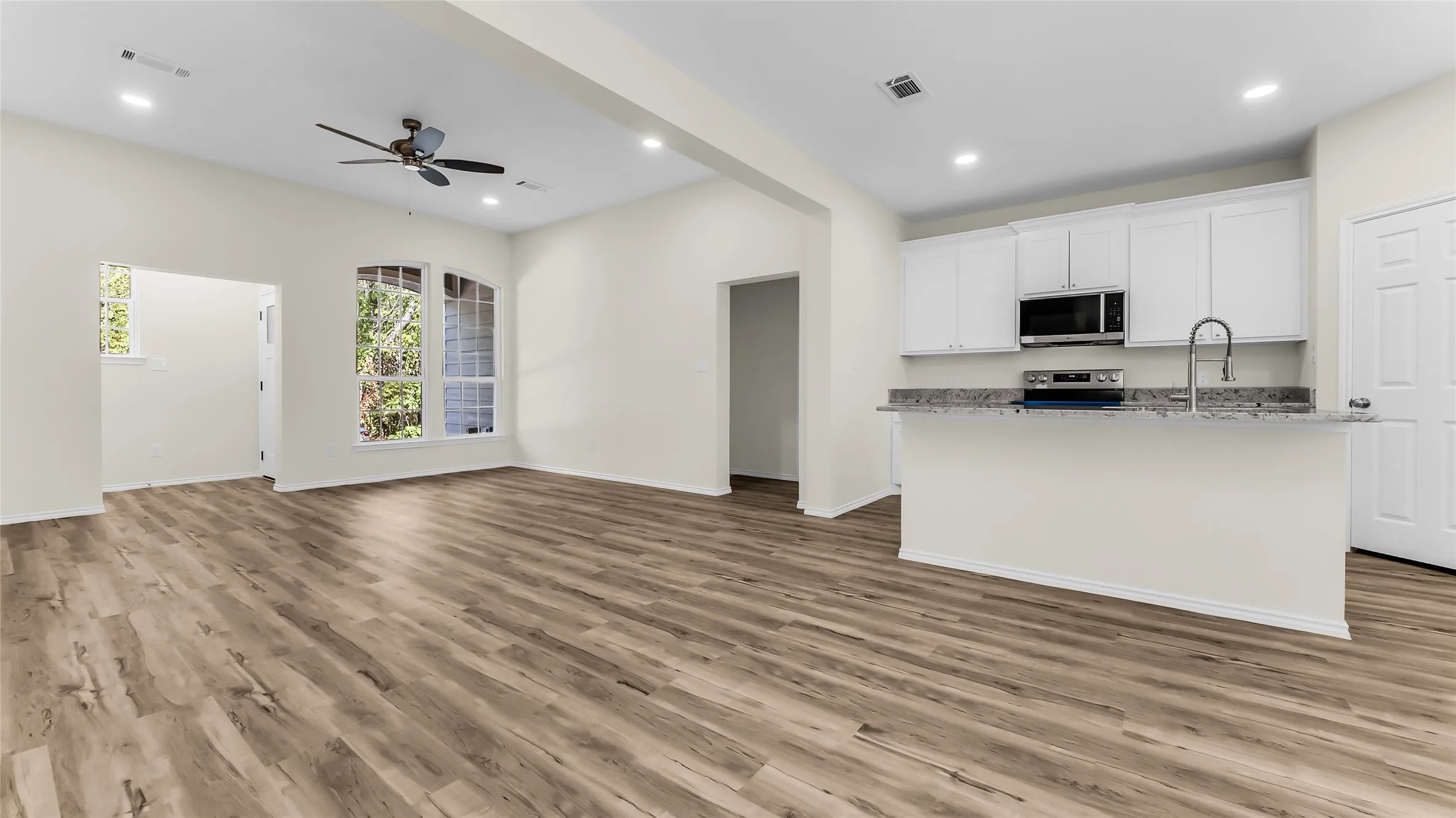 Single Family Residence For Sale in Grayson County , 1300 S Chandler Avenue, Denison, Texas 75020, 3 Bedroom, 2 Bathroom, 2 Garage spaces, 1,416 Sqft, built in 2026, mls#21318107, Real Estate Agent in Denison, Homes For Sale in Grayson county, Homes For Sale in Denison, Realtor in Denison Texas, Real Estate Brokerage Independent Realty Texas, Luminita Cordes Realtor