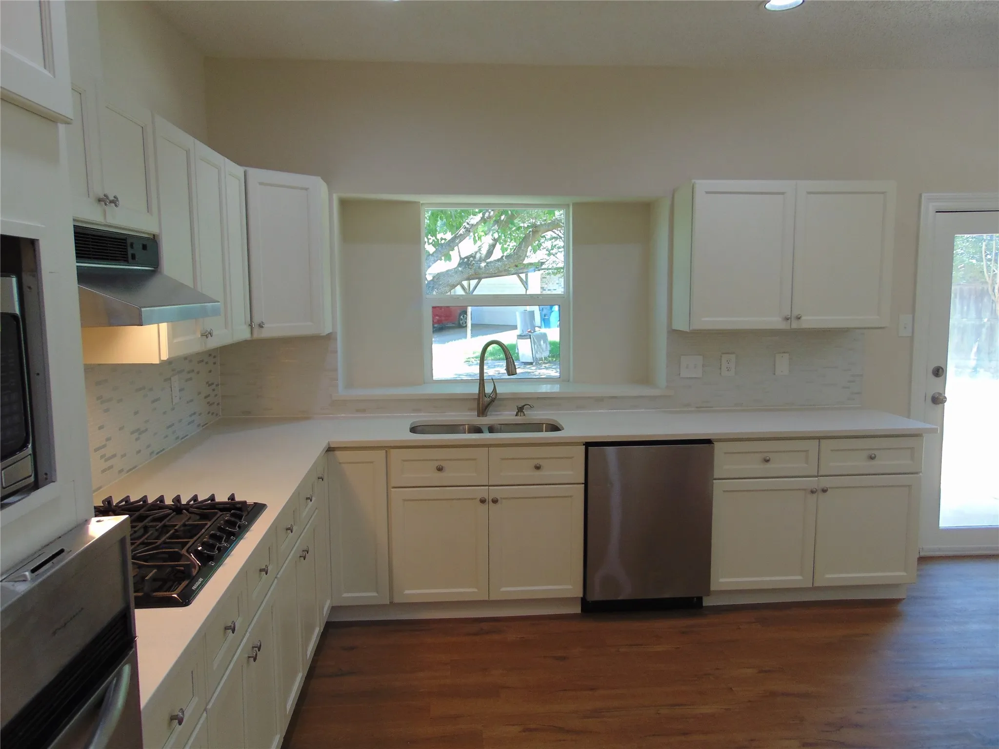 Single Family Residence For Sale in Dallas County , 2503 Vanderbilt Court, Rowlett, Texas 75088, 3 Bedroom, 3 Bathroom, 2 Garage spaces, 2,222 Sqft, built in 1984, mls#21321571, Real Estate Agent in Rowlett, Homes For Sale in Dallas county, Homes For Sale in Rowlett, Realtor in Rowlett Texas, Real Estate Brokerage Independent Realty Texas, Luminita Cordes Realtor