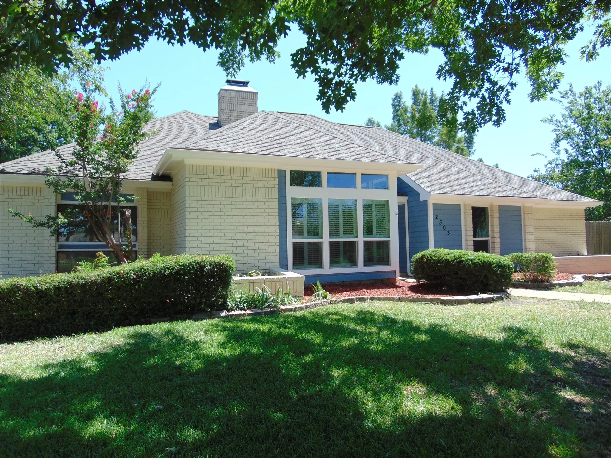 Single Family Residence For Sale in Dallas County , 2503 Vanderbilt Court, Rowlett, Texas 75088, 3 Bedroom, 3 Bathroom, 2 Garage spaces, 2,222 Sqft, built in 1984, mls#21321571, Real Estate Agent in Rowlett, Homes For Sale in Dallas county, Homes For Sale in Rowlett, Realtor in Rowlett Texas, Real Estate Brokerage Independent Realty Texas, Luminita Cordes Realtor