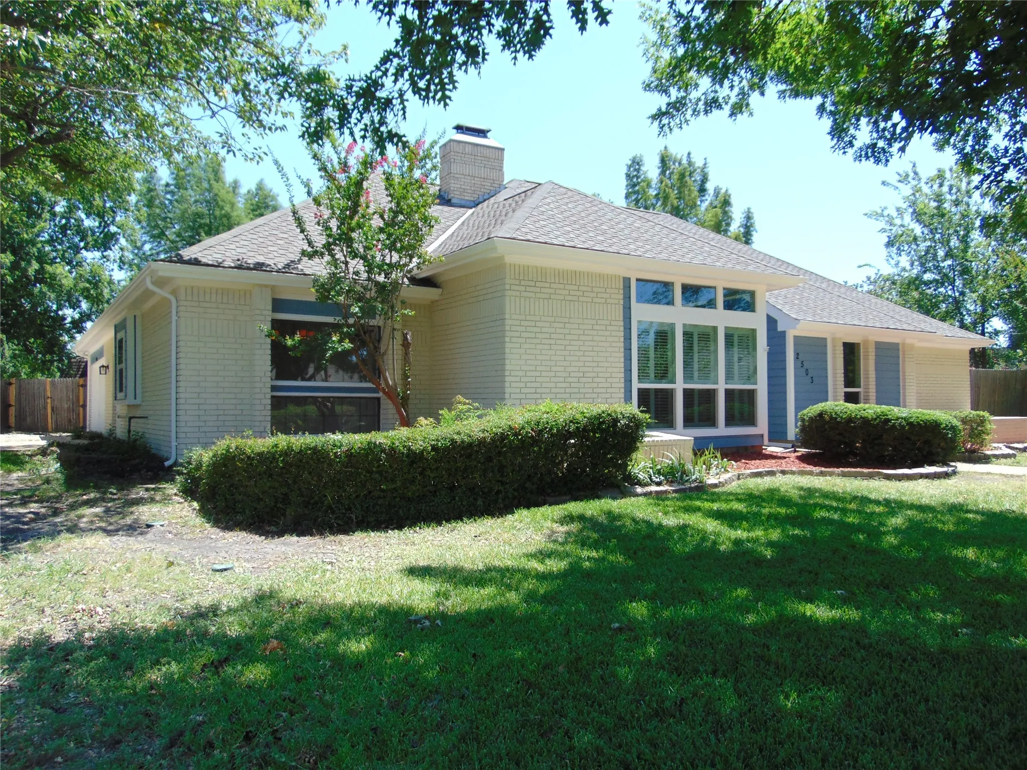 Single Family Residence For Sale in Dallas County , 2503 Vanderbilt Court, Rowlett, Texas 75088, 3 Bedroom, 3 Bathroom, 2 Garage spaces, 2,222 Sqft, built in 1984, mls#21321571, Real Estate Agent in Rowlett, Homes For Sale in Dallas county, Homes For Sale in Rowlett, Realtor in Rowlett Texas, Real Estate Brokerage Independent Realty Texas, Luminita Cordes Realtor