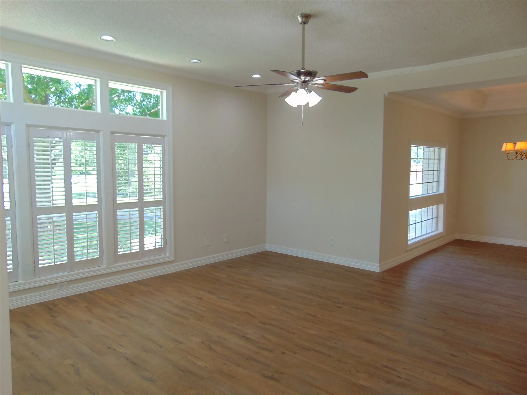 Single Family Residence For Sale in Dallas County , 2503 Vanderbilt Court, Rowlett, Texas 75088, 3 Bedroom, 3 Bathroom, 2 Garage spaces, 2,222 Sqft, built in 1984, mls#21321571, Real Estate Agent in Rowlett, Homes For Sale in Dallas county, Homes For Sale in Rowlett, Realtor in Rowlett Texas, Real Estate Brokerage Independent Realty Texas, Luminita Cordes Realtor