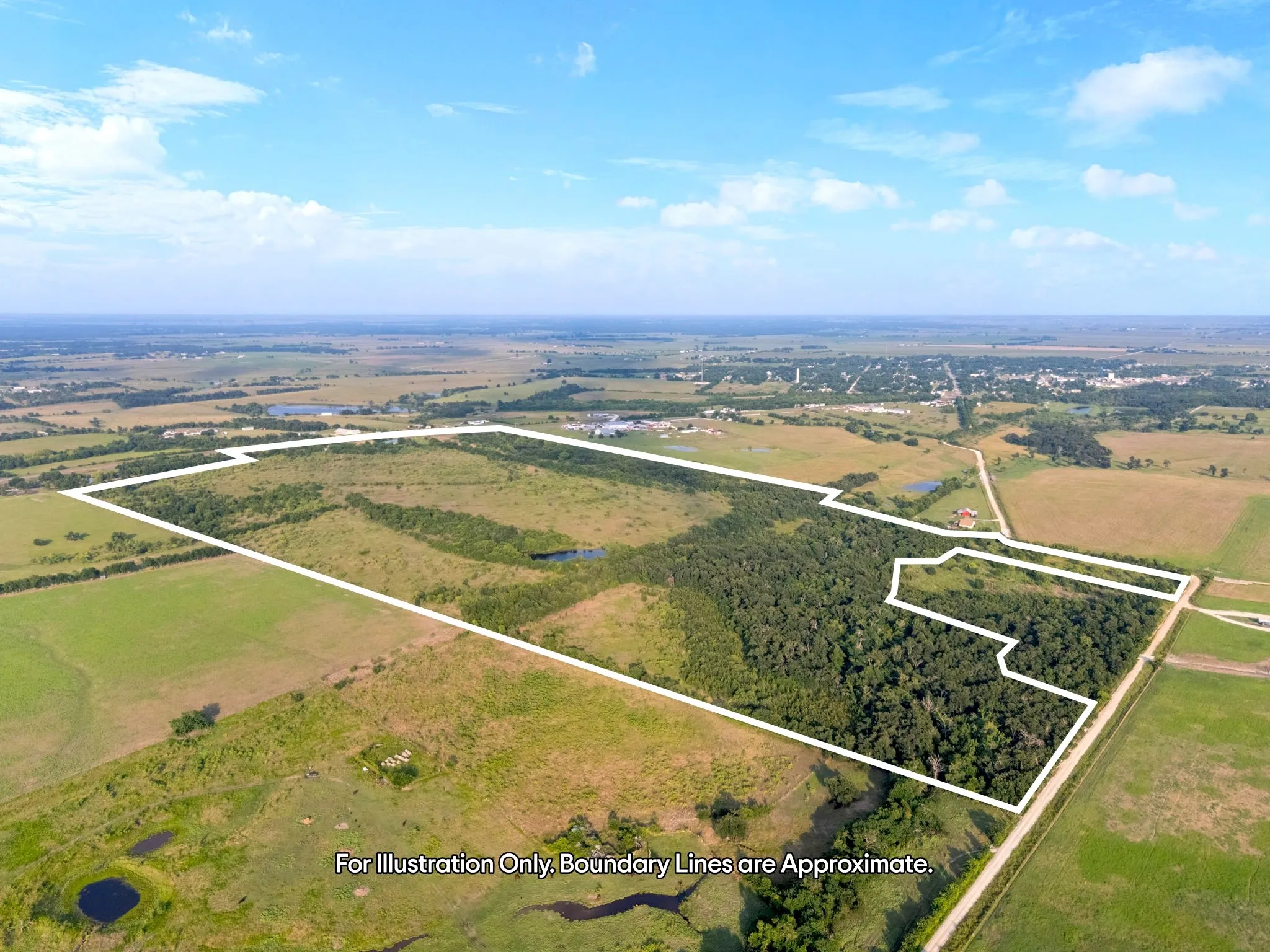 Farm For Sale in Falls County , 3005 US Highway 77, Lott, Texas 76656, 6 Bedroom, 5 Bathroom, Garage spaces, 4,792 Sqft, built in 1982, mls#21321574, Real Estate Agent in Lott, Homes For Sale in Falls county, Homes For Sale in Lott, Realtor in Lott Texas, Real Estate Brokerage Independent Realty Texas, Luminita Cordes Realtor