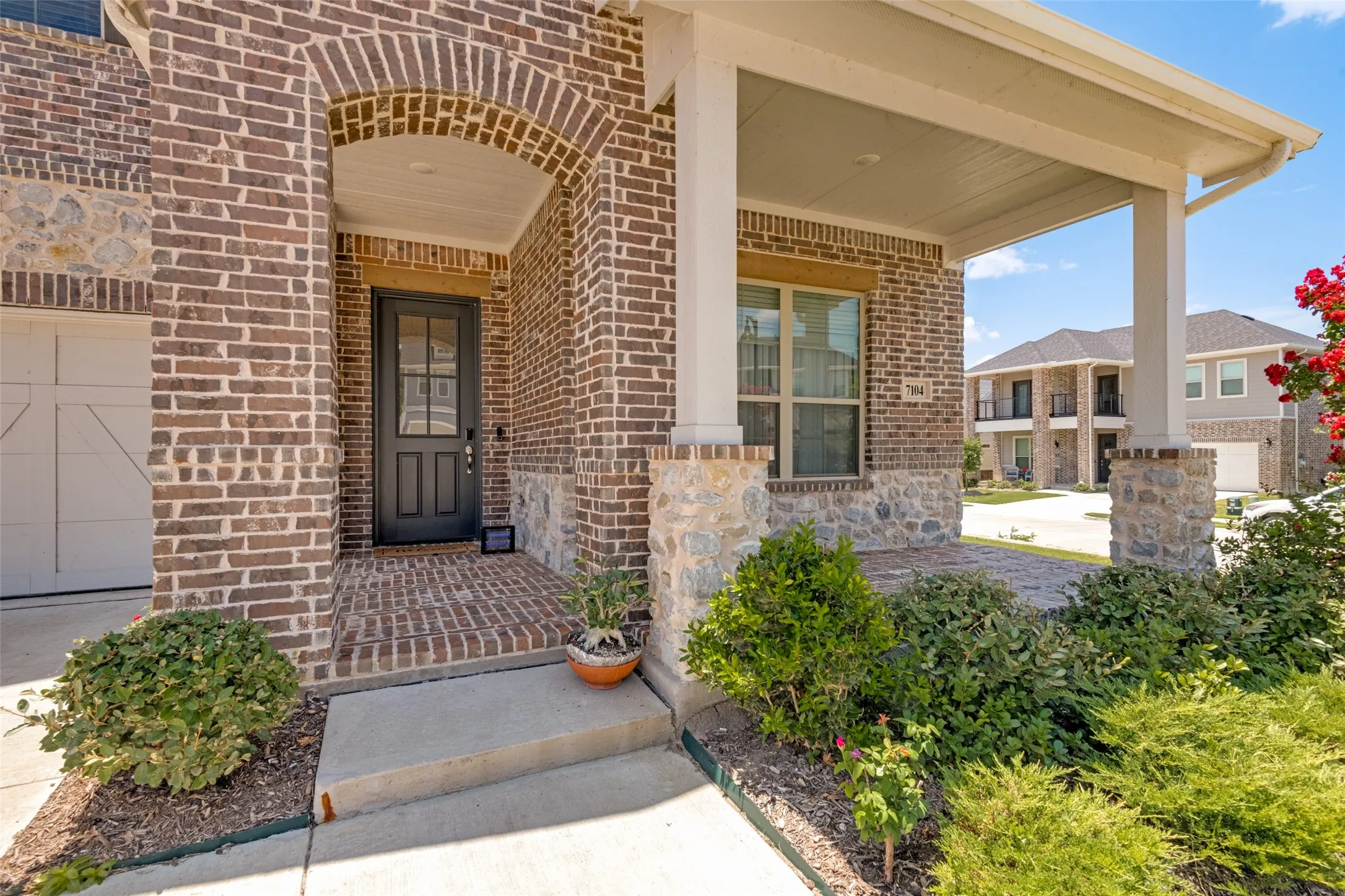 Single Family Residence For Sale in Dallas County , 7104 Manhattan Drive, Rowlett, Texas 75088, 5 Bedroom, 4 Bathroom, 2 Garage spaces, 3,525 Sqft, built in 2025, mls#21319935, Real Estate Agent in Rowlett, Homes For Sale in Dallas county, Homes For Sale in Rowlett, Realtor in Rowlett Texas, Real Estate Brokerage Independent Realty Texas, Luminita Cordes Realtor