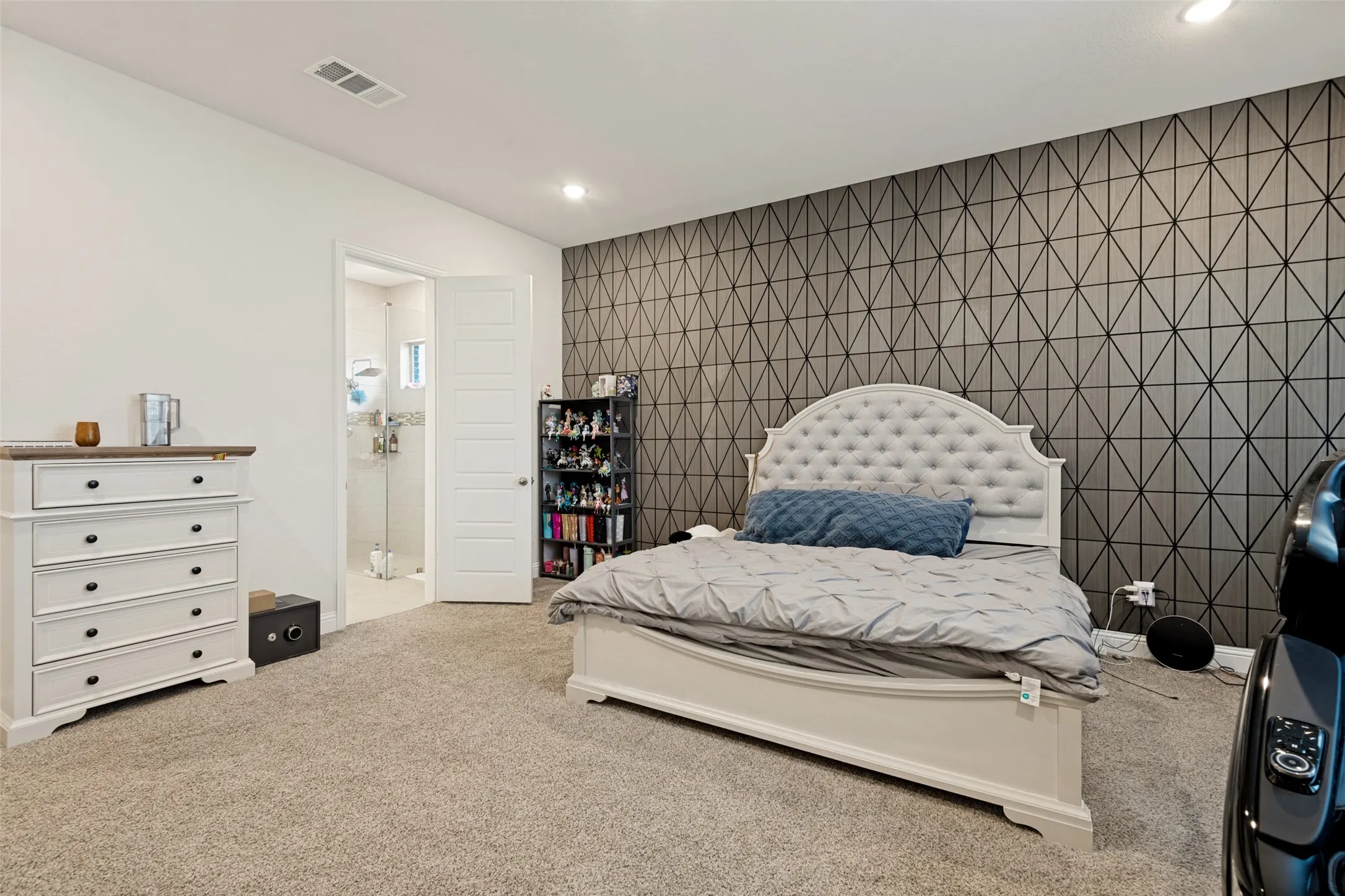 Single Family Residence For Sale in Dallas County , 7104 Manhattan Drive, Rowlett, Texas 75088, 5 Bedroom, 4 Bathroom, 2 Garage spaces, 3,525 Sqft, built in 2025, mls#21319935, Real Estate Agent in Rowlett, Homes For Sale in Dallas county, Homes For Sale in Rowlett, Realtor in Rowlett Texas, Real Estate Brokerage Independent Realty Texas, Luminita Cordes Realtor