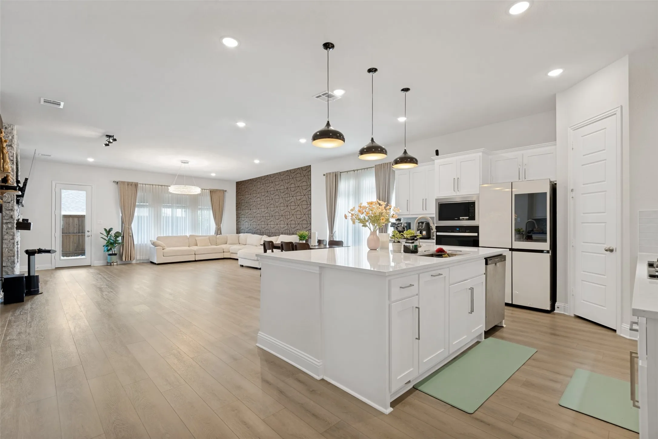Single Family Residence For Sale in Dallas County , 7104 Manhattan Drive, Rowlett, Texas 75088, 5 Bedroom, 4 Bathroom, 2 Garage spaces, 3,525 Sqft, built in 2025, mls#21319935, Real Estate Agent in Rowlett, Homes For Sale in Dallas county, Homes For Sale in Rowlett, Realtor in Rowlett Texas, Real Estate Brokerage Independent Realty Texas, Luminita Cordes Realtor
