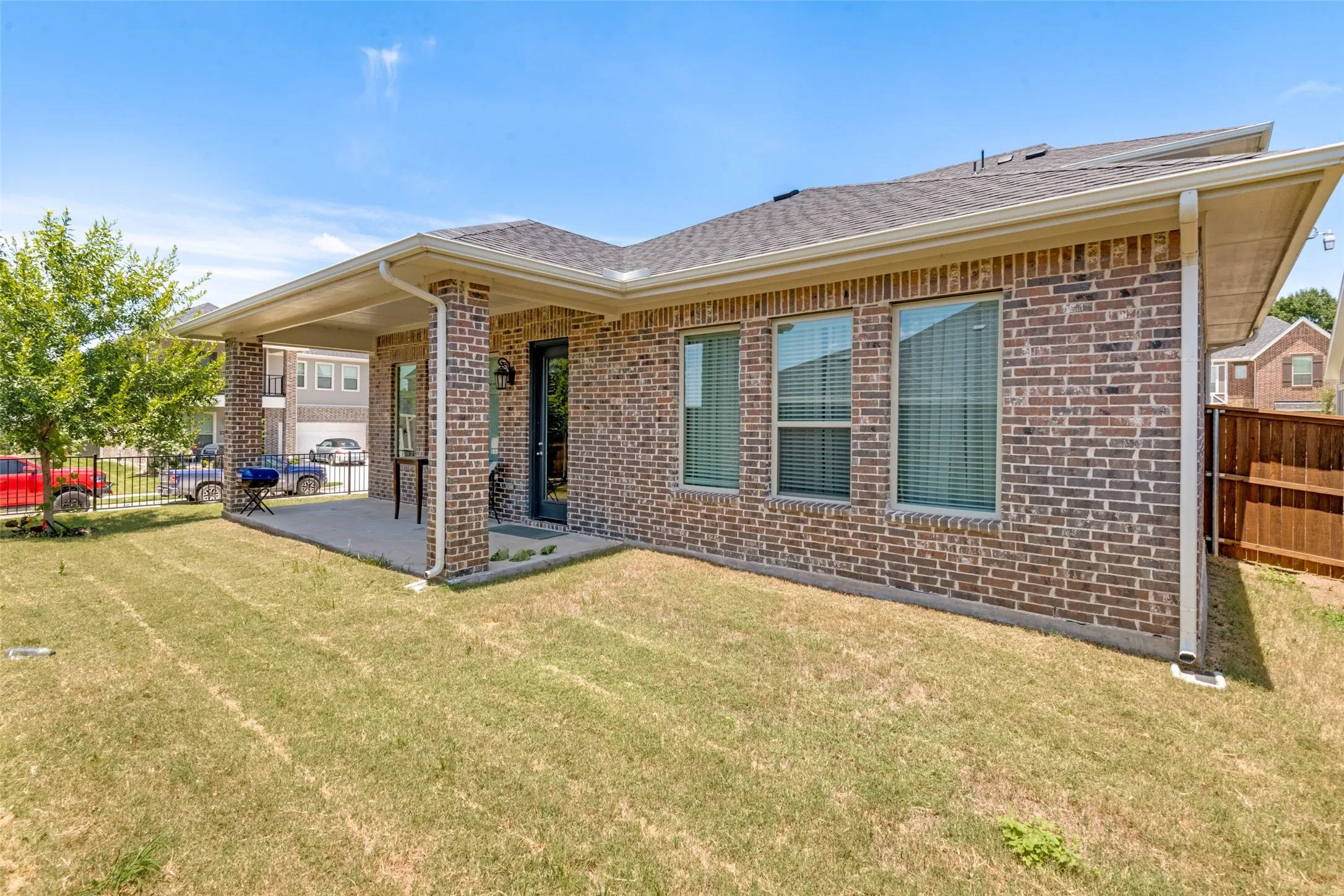 Single Family Residence For Sale in Dallas County , 7104 Manhattan Drive, Rowlett, Texas 75088, 5 Bedroom, 4 Bathroom, 2 Garage spaces, 3,525 Sqft, built in 2025, mls#21319935, Real Estate Agent in Rowlett, Homes For Sale in Dallas county, Homes For Sale in Rowlett, Realtor in Rowlett Texas, Real Estate Brokerage Independent Realty Texas, Luminita Cordes Realtor