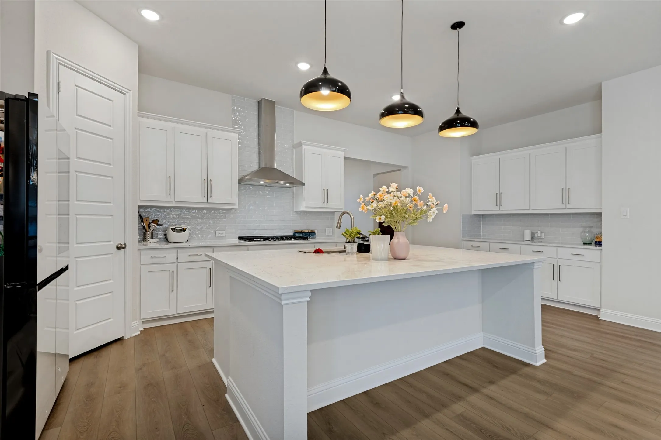 Single Family Residence For Sale in Dallas County , 7104 Manhattan Drive, Rowlett, Texas 75088, 5 Bedroom, 4 Bathroom, 2 Garage spaces, 3,525 Sqft, built in 2025, mls#21319935, Real Estate Agent in Rowlett, Homes For Sale in Dallas county, Homes For Sale in Rowlett, Realtor in Rowlett Texas, Real Estate Brokerage Independent Realty Texas, Luminita Cordes Realtor