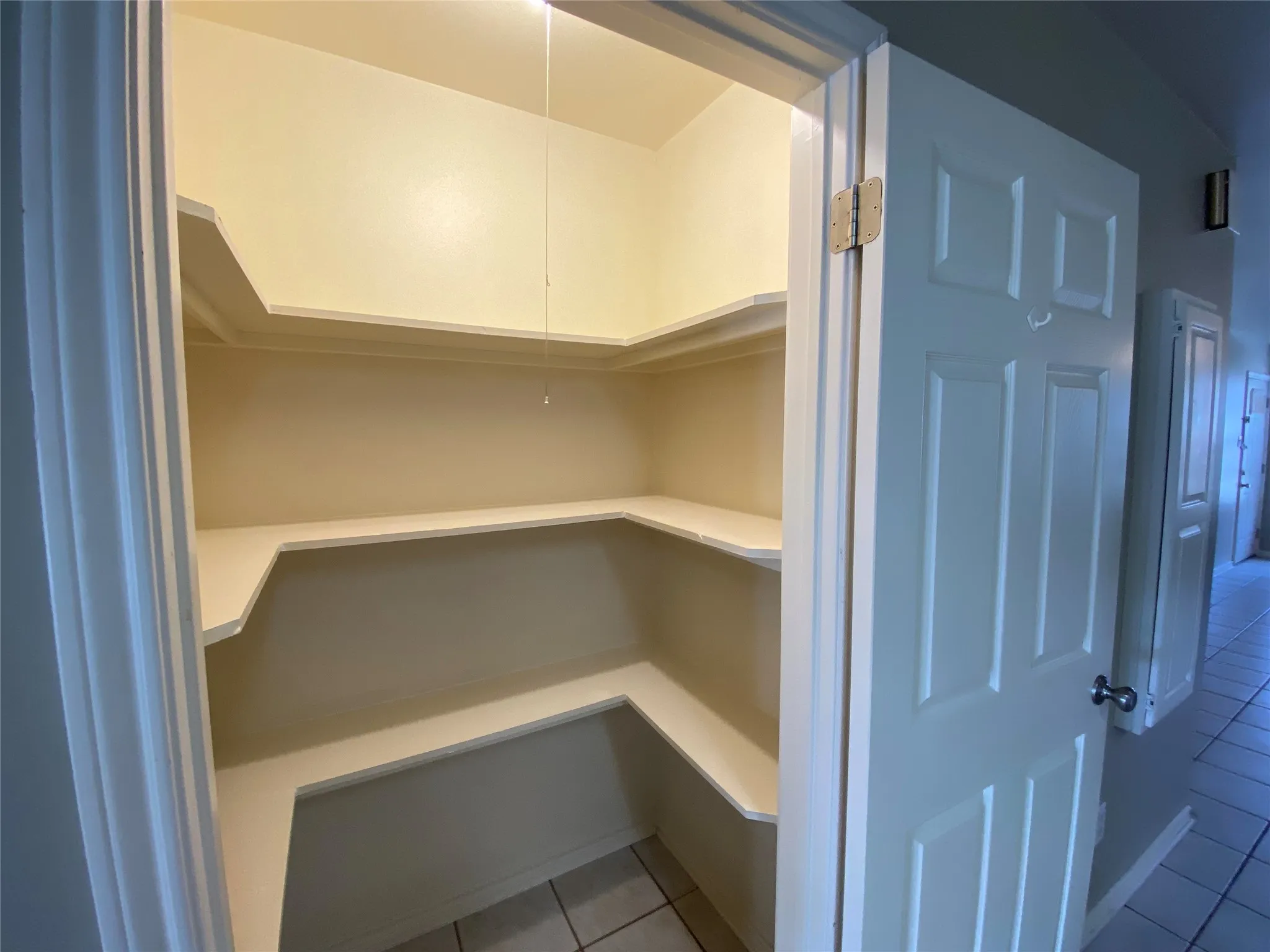 WALK IN PANTRY