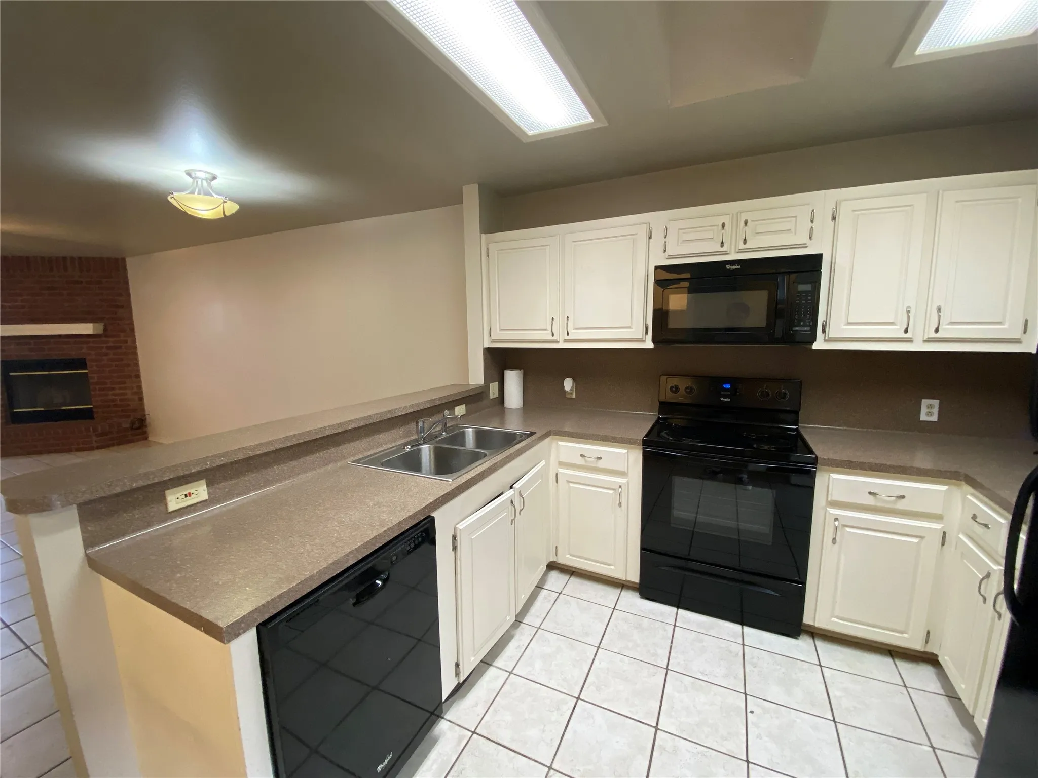 PLENTY OF CABNET AND COUNTER SPACE