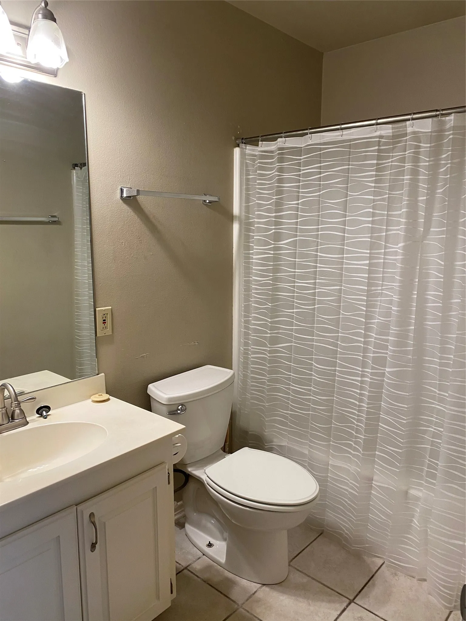 BATH OR SHOWER