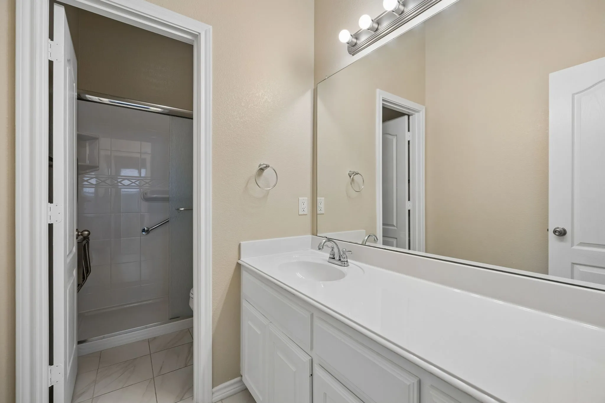 Fabulous new stand up shower off downstairs secondry bedrooms!