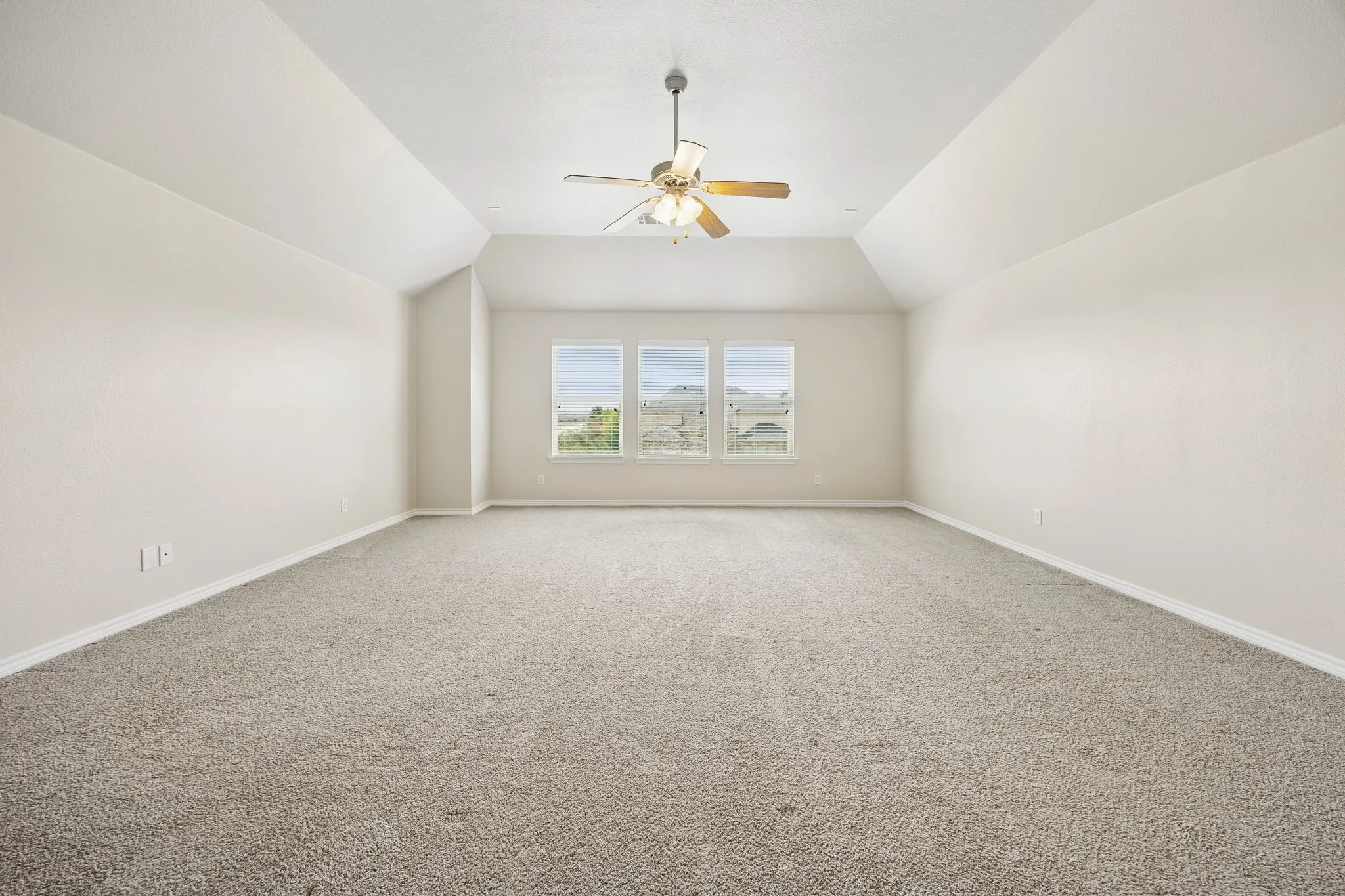 Enormous downstairs primary suite.