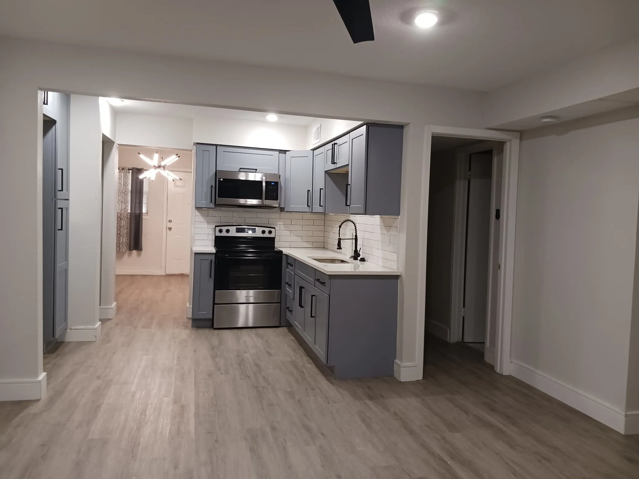 Townhouse For Sale in Dallas County , 1800 Ridgeview Plaza, Mesquite, Texas 75149, 3 Bedroom, 2 Bathroom, Garage spaces, 1,248 Sqft, built in 1975, mls#21321584, Real Estate Agent in Mesquite, Homes For Sale in Dallas county, Homes For Sale in Mesquite, Realtor in Mesquite Texas, Real Estate Brokerage Independent Realty Texas, Luminita Cordes Realtor