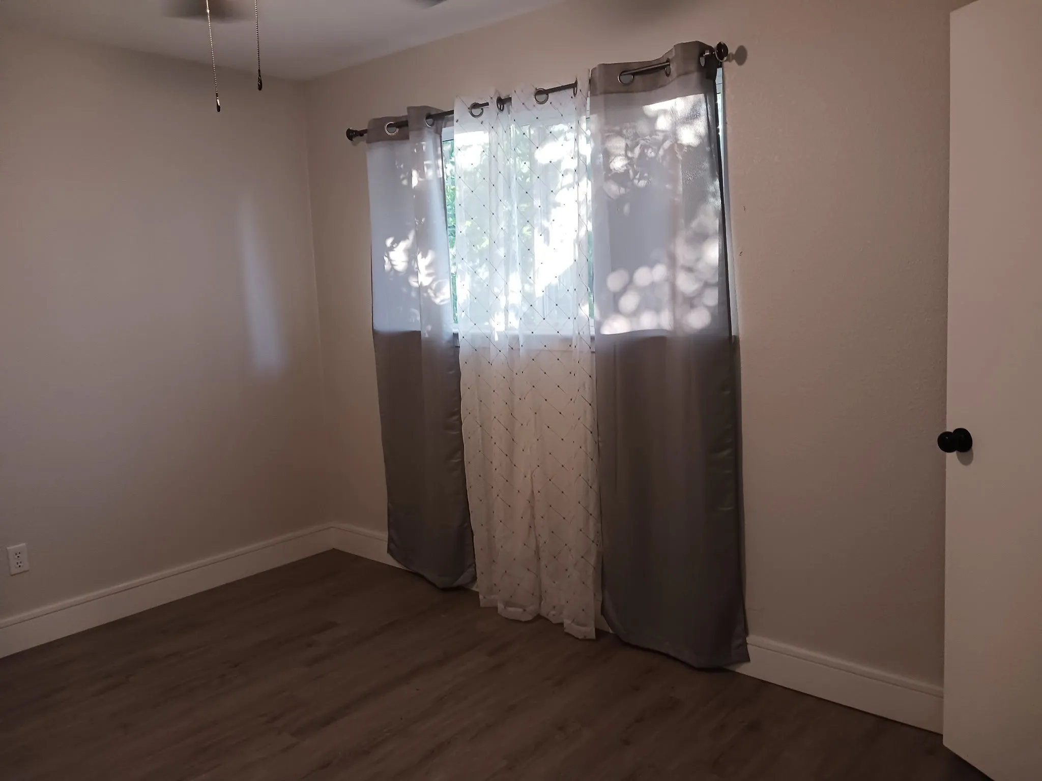 Townhouse For Sale in Dallas County , 1800 Ridgeview Plaza, Mesquite, Texas 75149, 3 Bedroom, 2 Bathroom, Garage spaces, 1,248 Sqft, built in 1975, mls#21321584, Real Estate Agent in Mesquite, Homes For Sale in Dallas county, Homes For Sale in Mesquite, Realtor in Mesquite Texas, Real Estate Brokerage Independent Realty Texas, Luminita Cordes Realtor