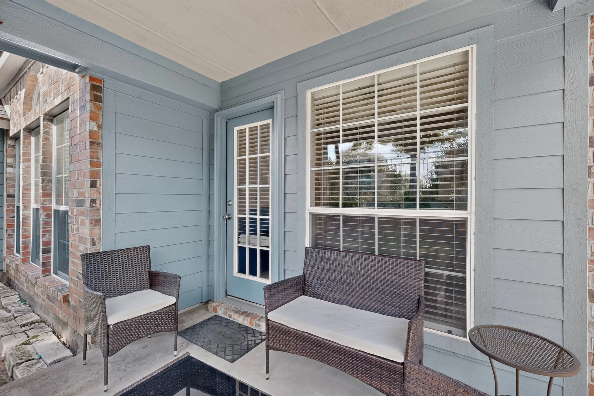 Single Family Residence For Sale in Dallas County , 2201 Trickling Creek Drive, Garland, Texas 75041, 4 Bedroom, 2 Bathroom, 2 Garage spaces, 2,350 Sqft, built in 2007, mls#21319355, Real Estate Agent in Garland, Homes For Sale in Dallas county, Homes For Sale in Garland, Realtor in Garland Texas, Real Estate Brokerage Independent Realty Texas, Luminita Cordes Realtor