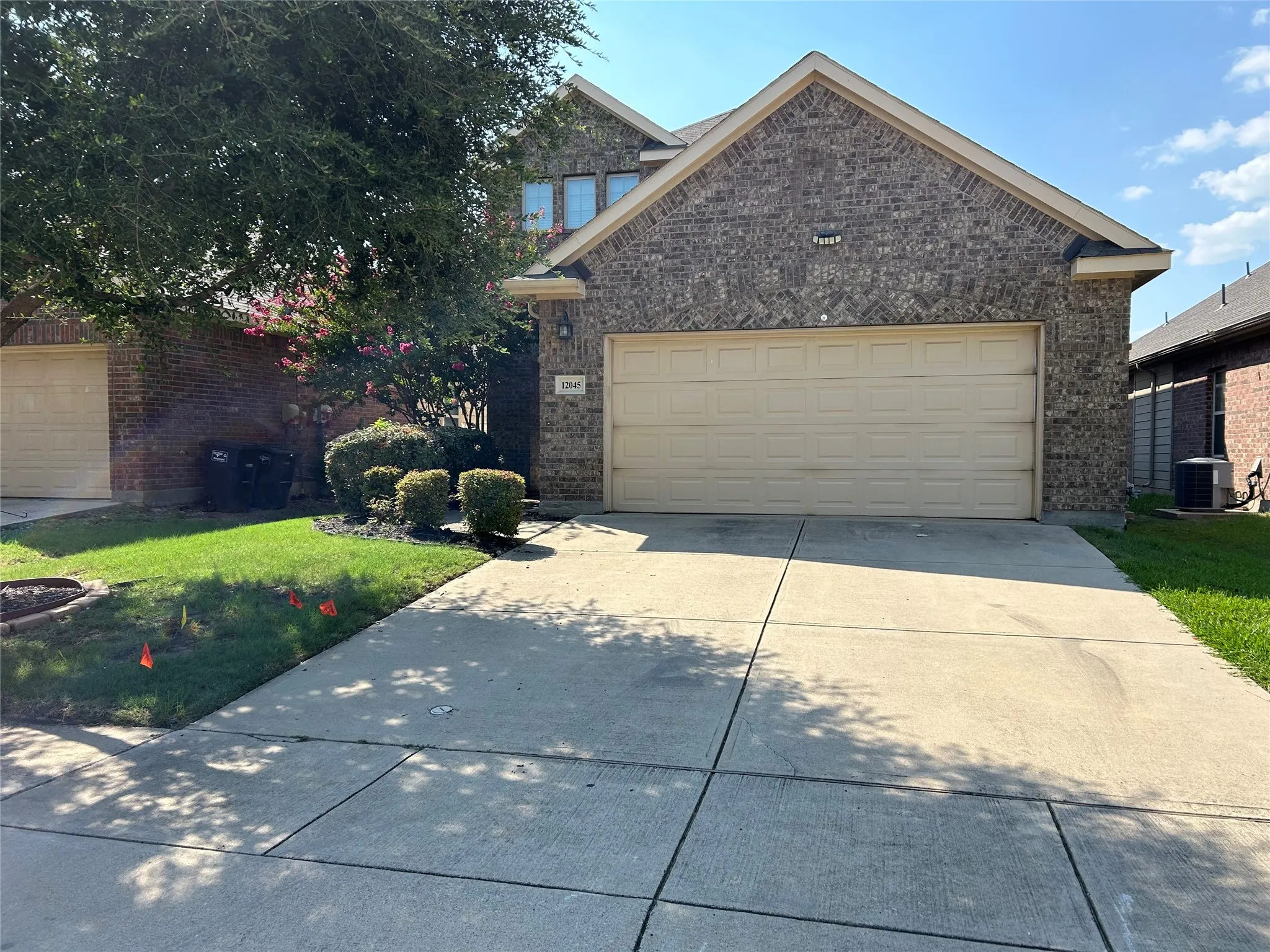 Single Family Residence For Rent in Tarrant County , 12045 Walden Wood Drive, Fort Worth, Texas 76244, 4 Bedrooms, 3 Bathrooms, 2 Garage spaces, 2,226 Sqft, built in 2012, Price $2,395, mls#21321591, Real Estate Agent in Fort Worth, Homes For Rent in Tarrant county, Homes For Rent in Fort Worth, Realtor in Fort Worth Texas, Real Estate Brokerage Independent Realty Texas, Luminita Cordes Realtor