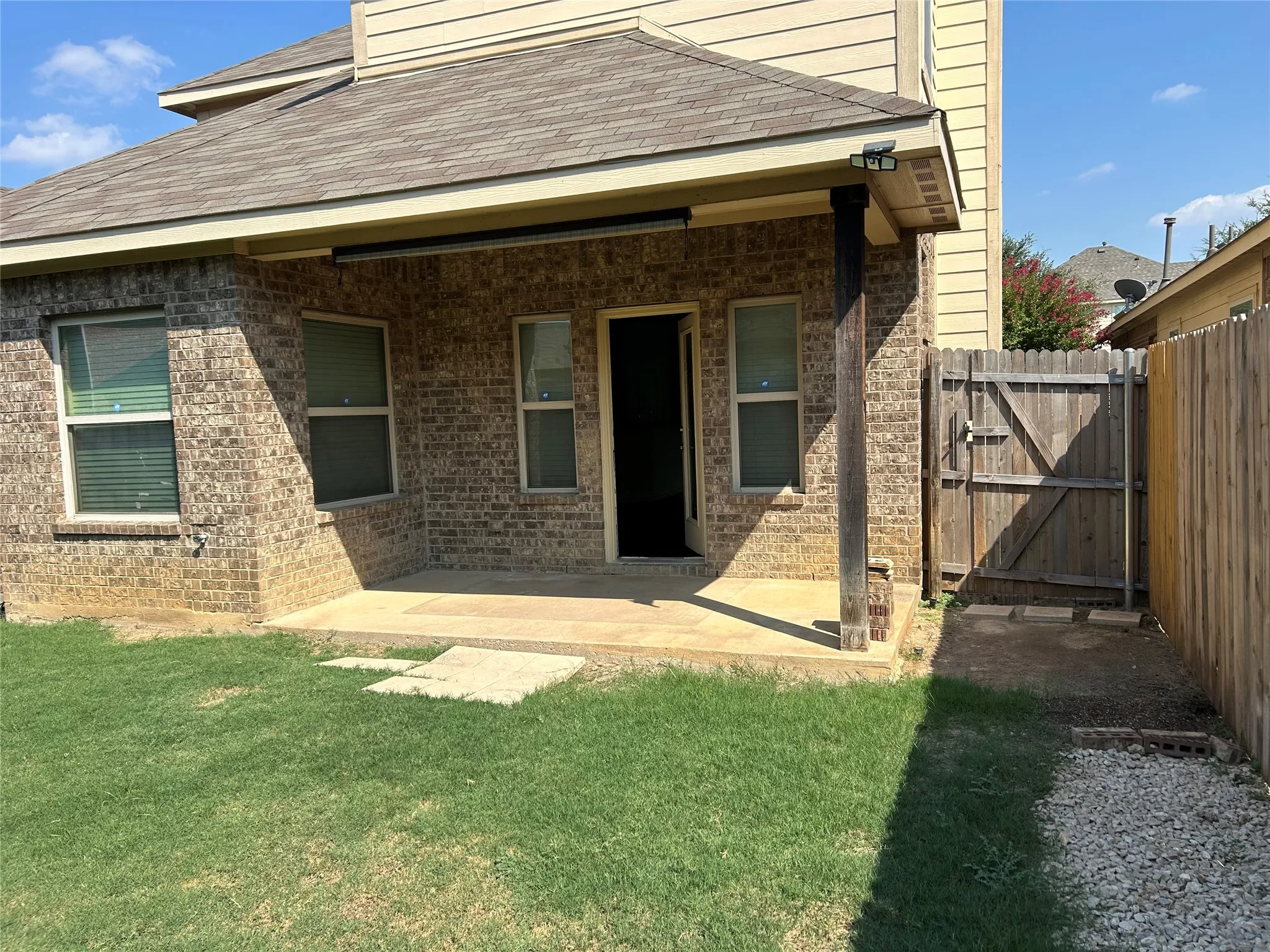 Single Family Residence For Rent in Tarrant County , 12045 Walden Wood Drive, Fort Worth, Texas 76244, 4 Bedrooms, 3 Bathrooms, 2 Garage spaces, 2,226 Sqft, built in 2012, Price $2,395, mls#21321591, Real Estate Agent in Fort Worth, Homes For Rent in Tarrant county, Homes For Rent in Fort Worth, Realtor in Fort Worth Texas, Real Estate Brokerage Independent Realty Texas, Luminita Cordes Realtor