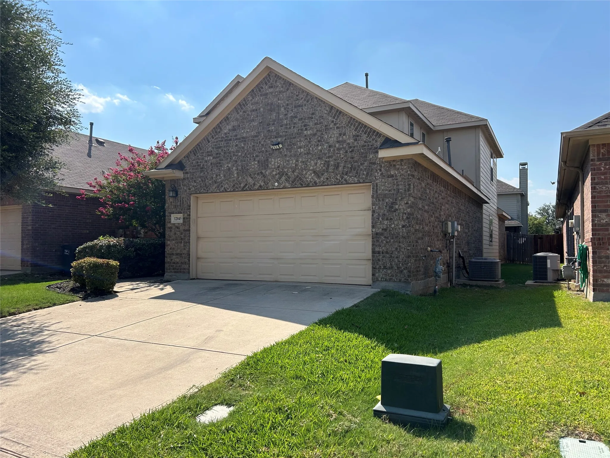 Single Family Residence For Rent in Tarrant County , 12045 Walden Wood Drive, Fort Worth, Texas 76244, 4 Bedrooms, 3 Bathrooms, 2 Garage spaces, 2,226 Sqft, built in 2012, Price $2,395, mls#21321591, Real Estate Agent in Fort Worth, Homes For Rent in Tarrant county, Homes For Rent in Fort Worth, Realtor in Fort Worth Texas, Real Estate Brokerage Independent Realty Texas, Luminita Cordes Realtor