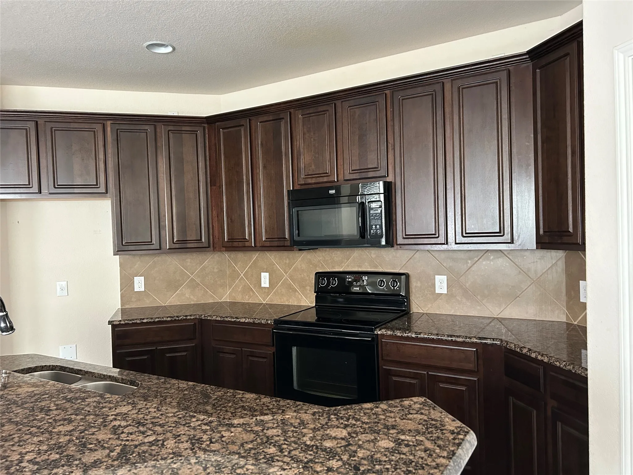 Single Family Residence For Rent in Tarrant County , 12045 Walden Wood Drive, Fort Worth, Texas 76244, 4 Bedrooms, 3 Bathrooms, 2 Garage spaces, 2,226 Sqft, built in 2012, Price $2,395, mls#21321591, Real Estate Agent in Fort Worth, Homes For Rent in Tarrant county, Homes For Rent in Fort Worth, Realtor in Fort Worth Texas, Real Estate Brokerage Independent Realty Texas, Luminita Cordes Realtor