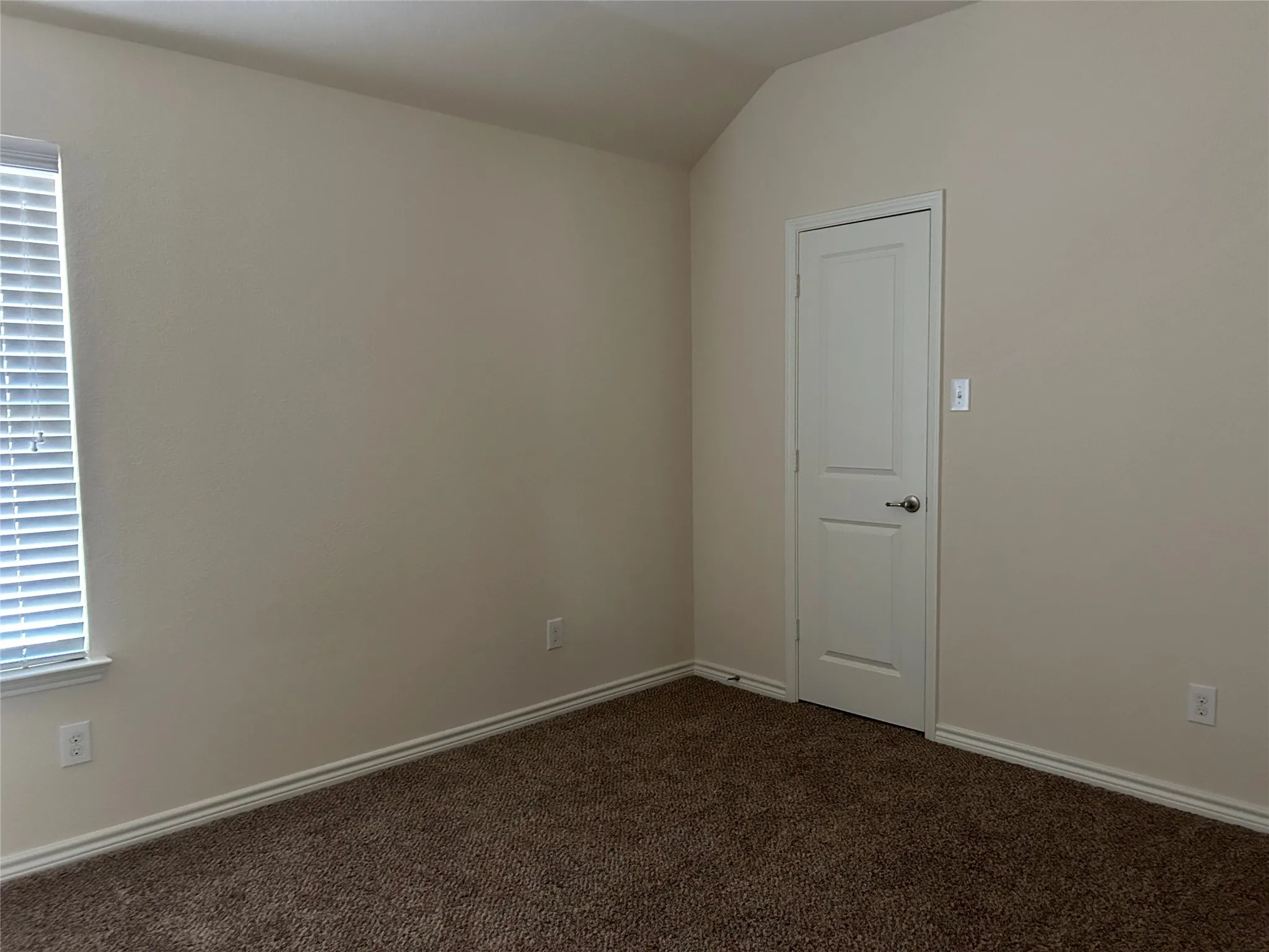 Single Family Residence For Rent in Tarrant County , 12045 Walden Wood Drive, Fort Worth, Texas 76244, 4 Bedrooms, 3 Bathrooms, 2 Garage spaces, 2,226 Sqft, built in 2012, Price $2,395, mls#21321591, Real Estate Agent in Fort Worth, Homes For Rent in Tarrant county, Homes For Rent in Fort Worth, Realtor in Fort Worth Texas, Real Estate Brokerage Independent Realty Texas, Luminita Cordes Realtor