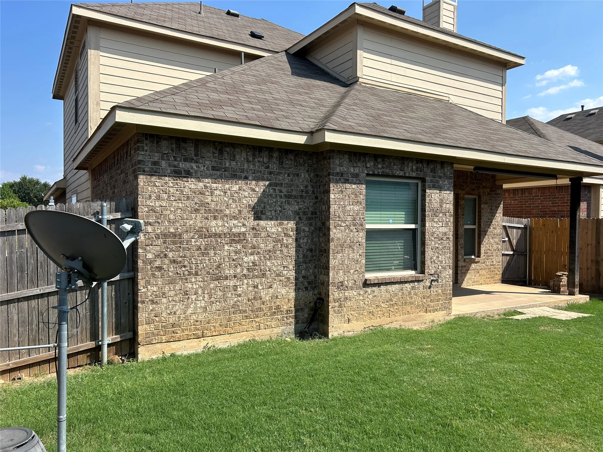 Single Family Residence For Rent in Tarrant County , 12045 Walden Wood Drive, Fort Worth, Texas 76244, 4 Bedrooms, 3 Bathrooms, 2 Garage spaces, 2,226 Sqft, built in 2012, Price $2,395, mls#21321591, Real Estate Agent in Fort Worth, Homes For Rent in Tarrant county, Homes For Rent in Fort Worth, Realtor in Fort Worth Texas, Real Estate Brokerage Independent Realty Texas, Luminita Cordes Realtor