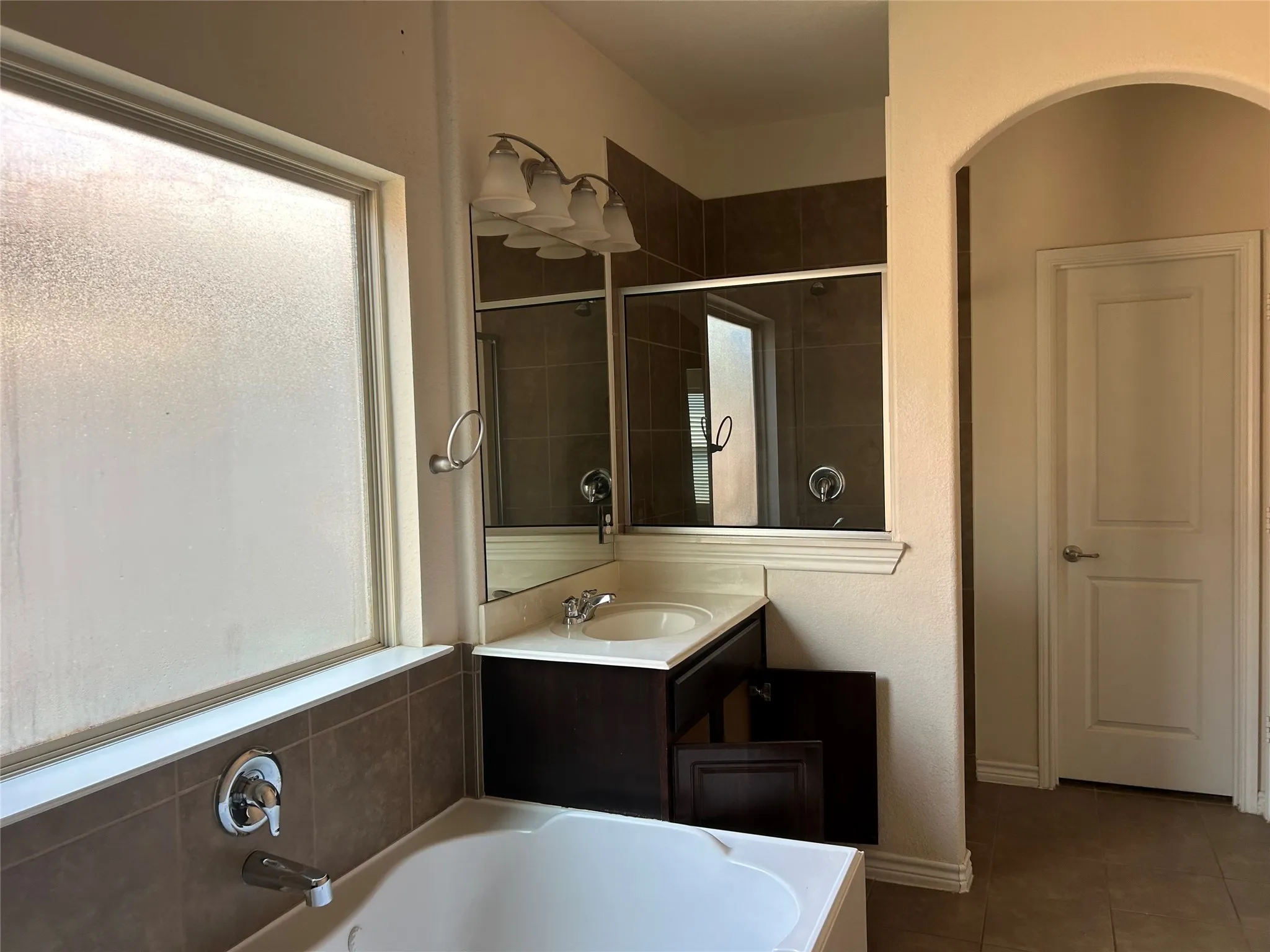 Single Family Residence For Rent in Tarrant County , 12045 Walden Wood Drive, Fort Worth, Texas 76244, 4 Bedrooms, 3 Bathrooms, 2 Garage spaces, 2,226 Sqft, built in 2012, Price $2,395, mls#21321591, Real Estate Agent in Fort Worth, Homes For Rent in Tarrant county, Homes For Rent in Fort Worth, Realtor in Fort Worth Texas, Real Estate Brokerage Independent Realty Texas, Luminita Cordes Realtor