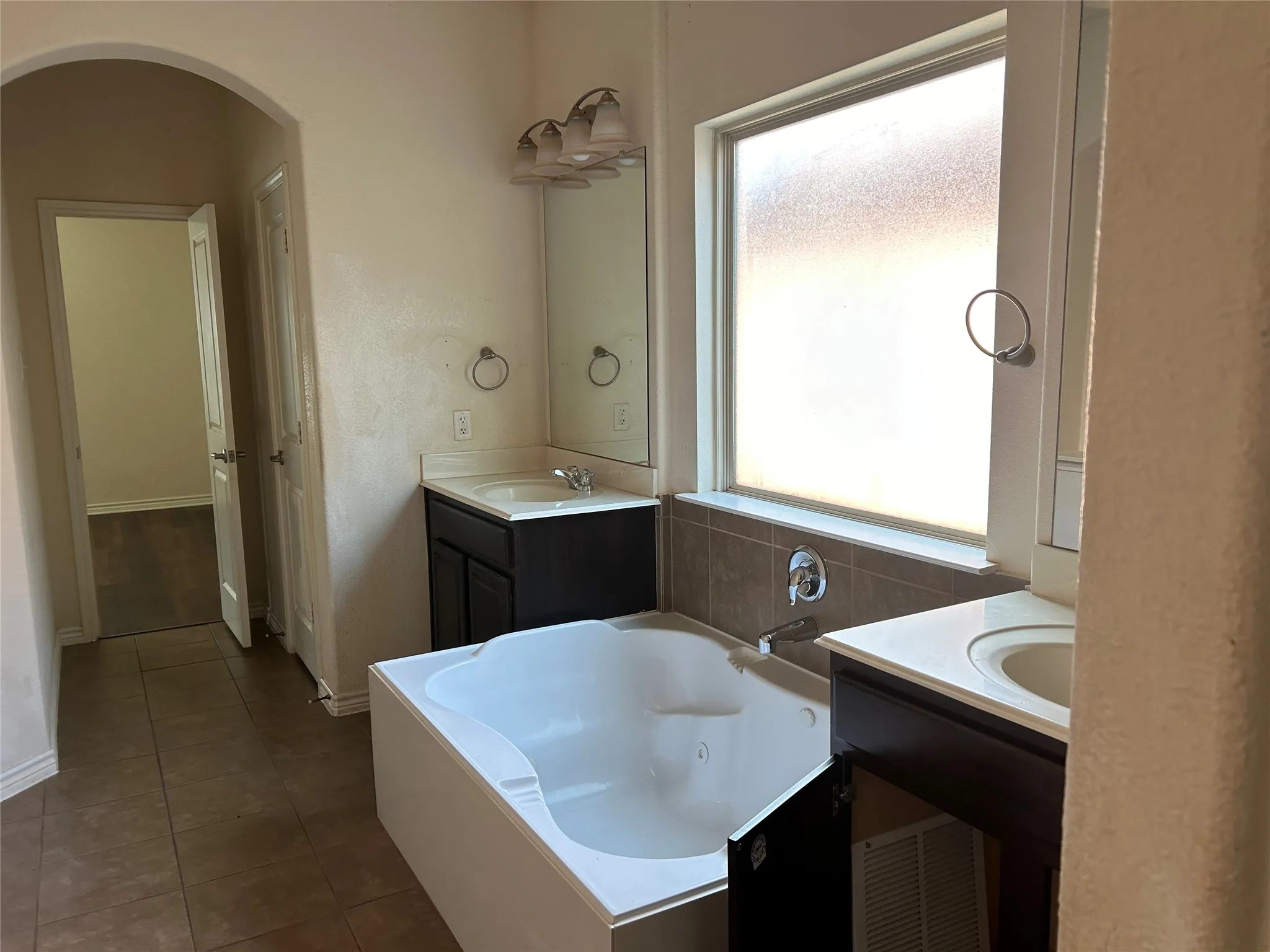 Single Family Residence For Rent in Tarrant County , 12045 Walden Wood Drive, Fort Worth, Texas 76244, 4 Bedrooms, 3 Bathrooms, 2 Garage spaces, 2,226 Sqft, built in 2012, Price $2,395, mls#21321591, Real Estate Agent in Fort Worth, Homes For Rent in Tarrant county, Homes For Rent in Fort Worth, Realtor in Fort Worth Texas, Real Estate Brokerage Independent Realty Texas, Luminita Cordes Realtor