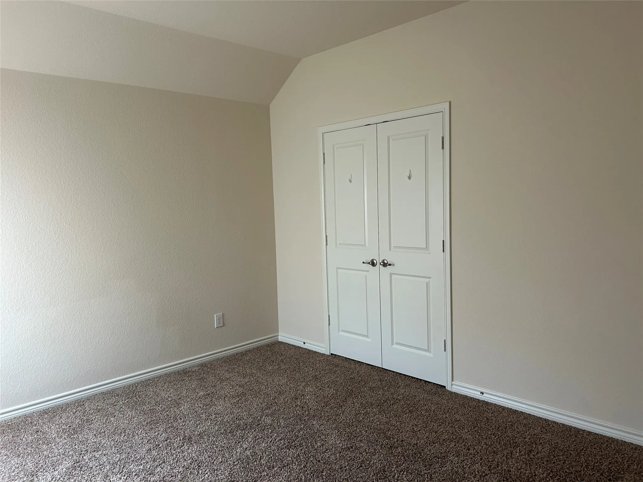 Single Family Residence For Rent in Tarrant County , 12045 Walden Wood Drive, Fort Worth, Texas 76244, 4 Bedrooms, 3 Bathrooms, 2 Garage spaces, 2,226 Sqft, built in 2012, Price $2,395, mls#21321591, Real Estate Agent in Fort Worth, Homes For Rent in Tarrant county, Homes For Rent in Fort Worth, Realtor in Fort Worth Texas, Real Estate Brokerage Independent Realty Texas, Luminita Cordes Realtor