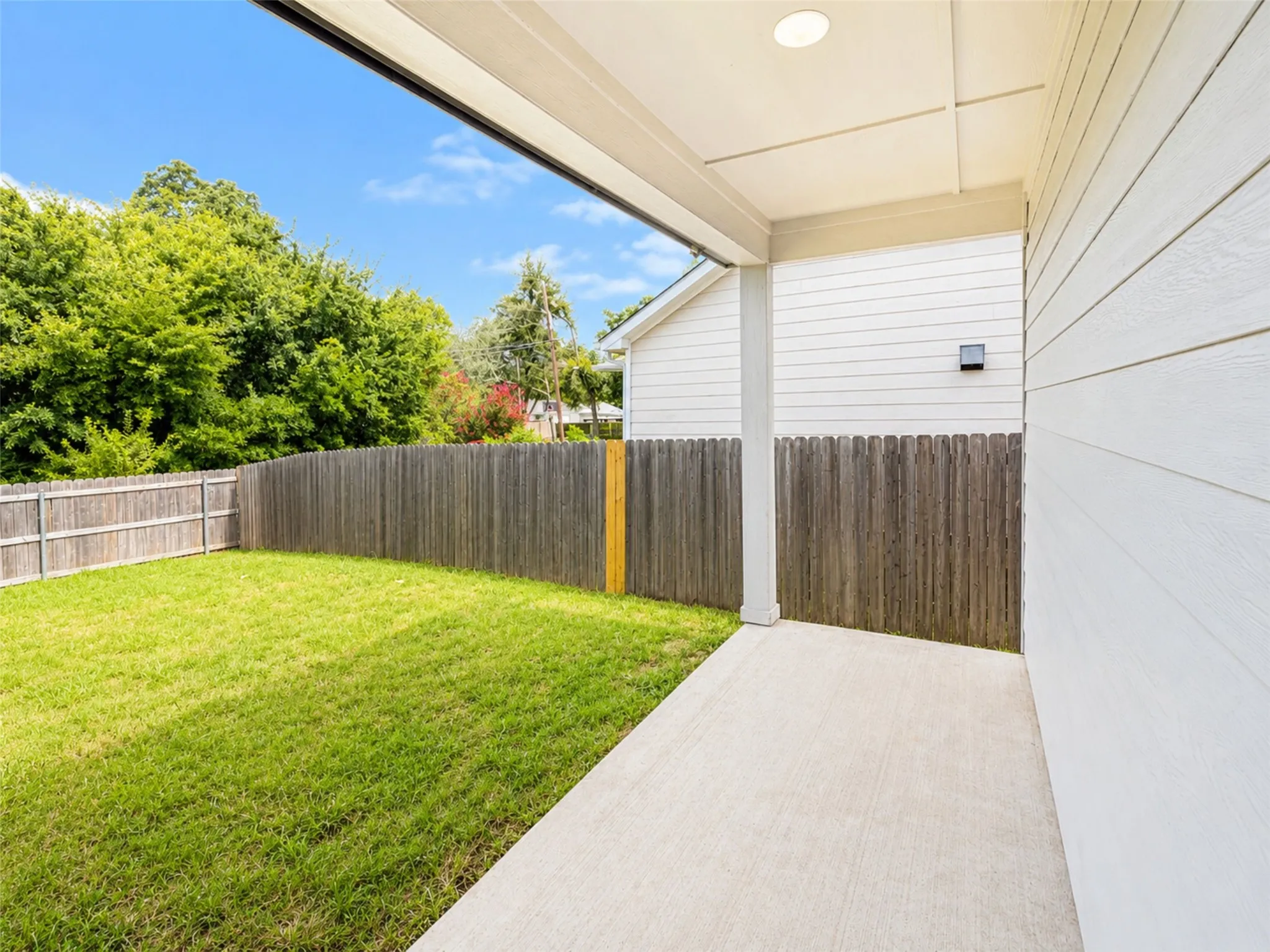 Single Family Residence For Sale in Hunt County , 124 Canales Circle, Greenville, Texas 75401, 3 Bedroom, 2 Bathroom, 1 Garage spaces, 1,419 Sqft, built in 2021, mls#21321581, Real Estate Agent in Greenville, Homes For Sale in Hunt county, Homes For Sale in Greenville, Realtor in Greenville Texas, Real Estate Brokerage Independent Realty Texas, Luminita Cordes Realtor