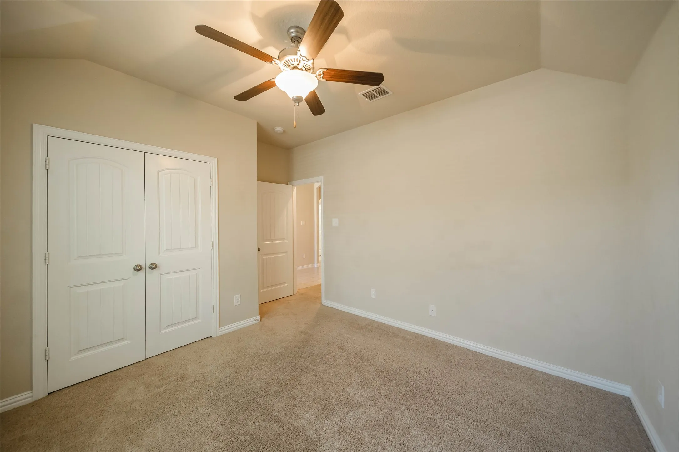 Single Family Residence For Rent in Denton County , 16704 Spence Park Lane, Prosper, Texas 75078, 4 Bedroom, 4 Bathroom, 2 Garage spaces, 2,423 Sqft, built in 2017, mls#21321607, Real Estate Agent in Prosper, Homes For Rent in Denton county, Homes For Rent in Prosper, Realtor in Prosper Texas, Real Estate Brokerage Independent Realty Texas, Luminita Cordes Realtor