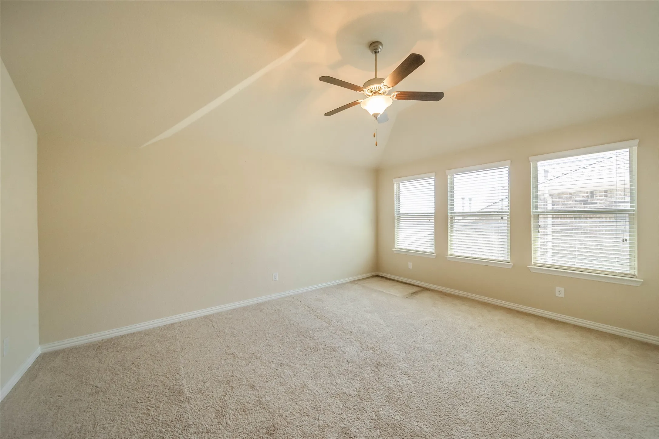 Single Family Residence For Rent in Denton County , 16704 Spence Park Lane, Prosper, Texas 75078, 4 Bedroom, 4 Bathroom, 2 Garage spaces, 2,423 Sqft, built in 2017, mls#21321607, Real Estate Agent in Prosper, Homes For Rent in Denton county, Homes For Rent in Prosper, Realtor in Prosper Texas, Real Estate Brokerage Independent Realty Texas, Luminita Cordes Realtor