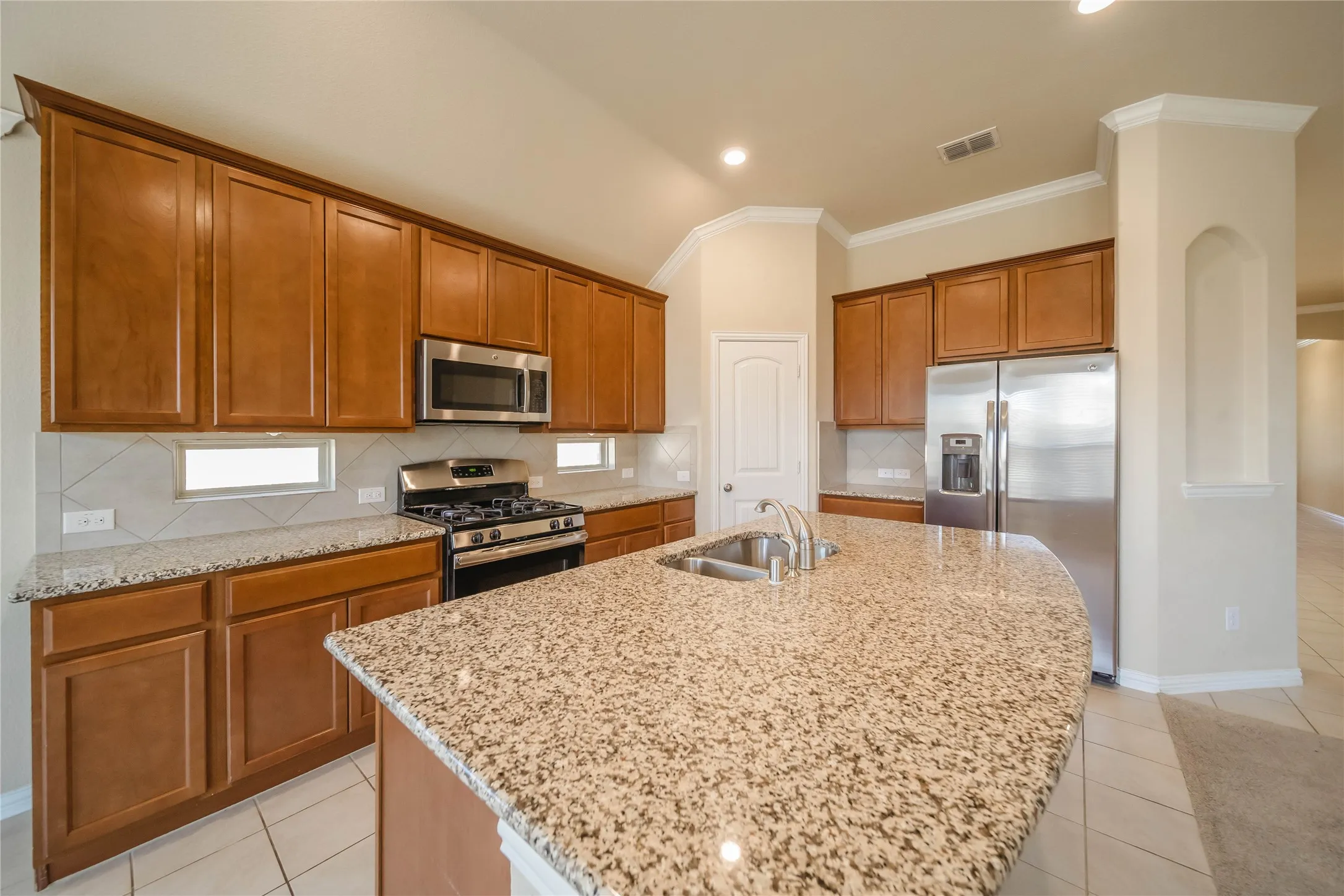 Single Family Residence For Rent in Denton County , 16704 Spence Park Lane, Prosper, Texas 75078, 4 Bedroom, 4 Bathroom, 2 Garage spaces, 2,423 Sqft, built in 2017, mls#21321607, Real Estate Agent in Prosper, Homes For Rent in Denton county, Homes For Rent in Prosper, Realtor in Prosper Texas, Real Estate Brokerage Independent Realty Texas, Luminita Cordes Realtor