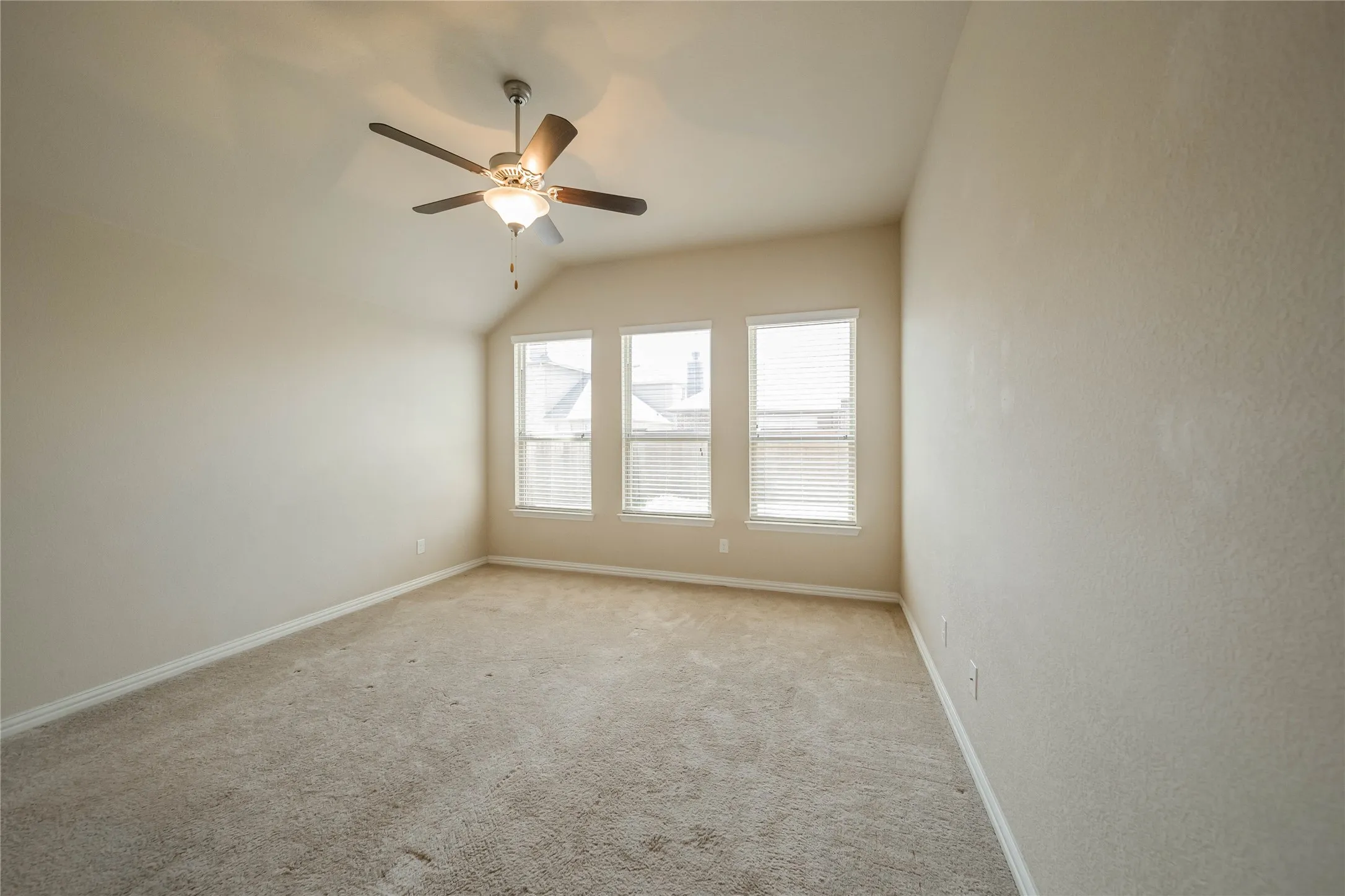 Single Family Residence For Rent in Denton County , 16704 Spence Park Lane, Prosper, Texas 75078, 4 Bedroom, 4 Bathroom, 2 Garage spaces, 2,423 Sqft, built in 2017, mls#21321607, Real Estate Agent in Prosper, Homes For Rent in Denton county, Homes For Rent in Prosper, Realtor in Prosper Texas, Real Estate Brokerage Independent Realty Texas, Luminita Cordes Realtor
