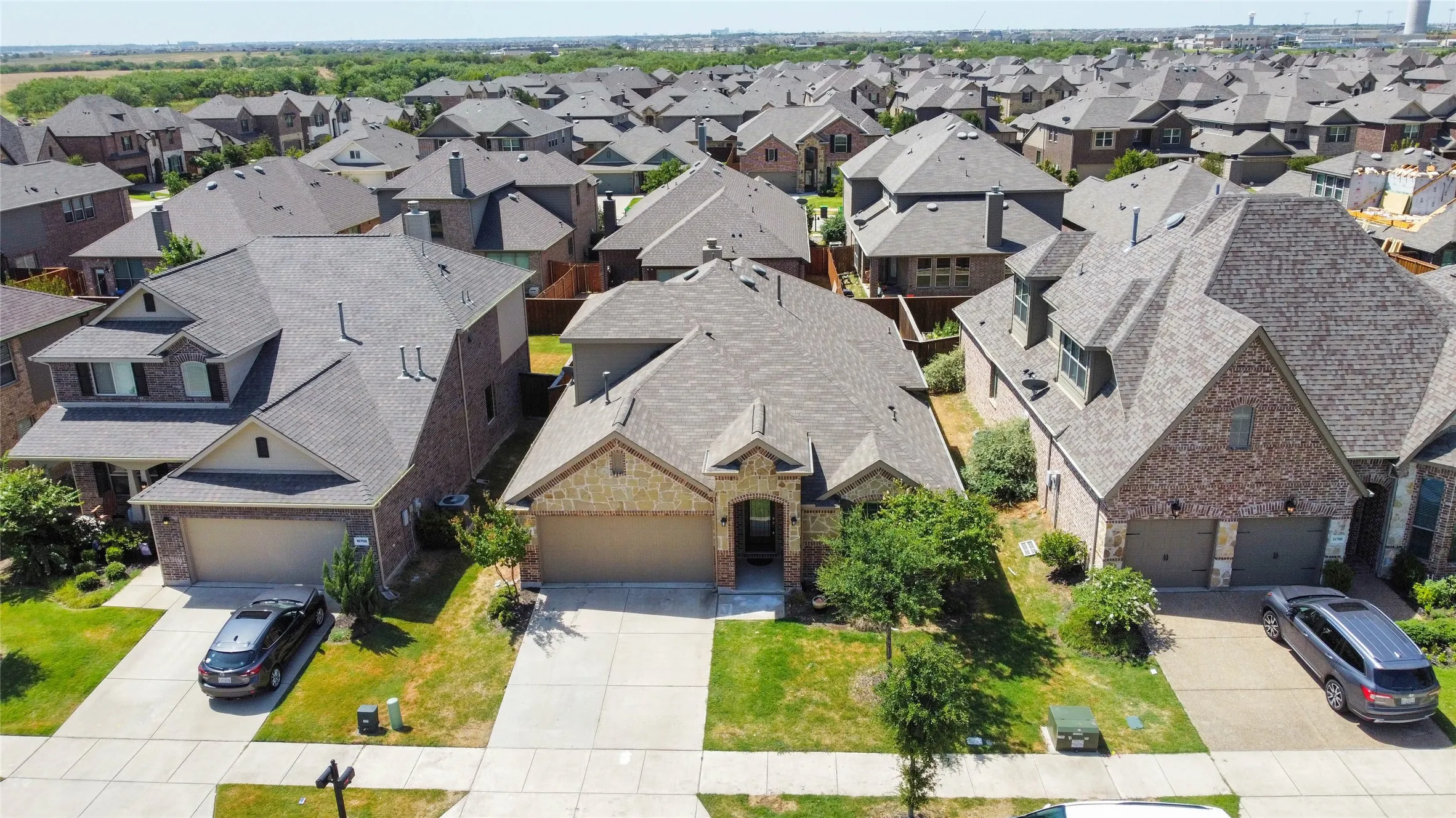 Single Family Residence For Rent in Denton County , 16704 Spence Park Lane, Prosper, Texas 75078, 4 Bedroom, 4 Bathroom, 2 Garage spaces, 2,423 Sqft, built in 2017, mls#21321607, Real Estate Agent in Prosper, Homes For Rent in Denton county, Homes For Rent in Prosper, Realtor in Prosper Texas, Real Estate Brokerage Independent Realty Texas, Luminita Cordes Realtor