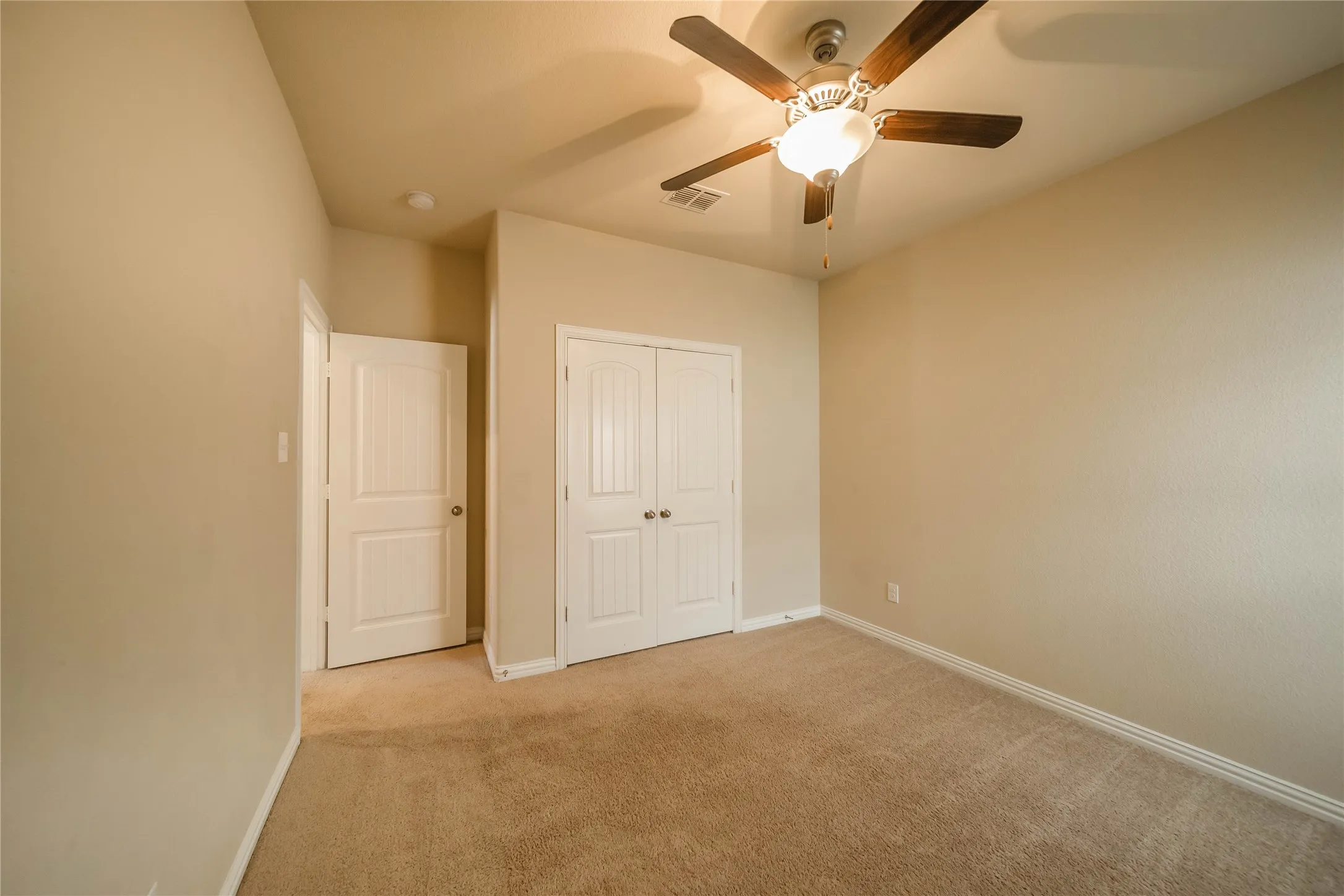 Single Family Residence For Rent in Denton County , 16704 Spence Park Lane, Prosper, Texas 75078, 4 Bedroom, 4 Bathroom, 2 Garage spaces, 2,423 Sqft, built in 2017, mls#21321607, Real Estate Agent in Prosper, Homes For Rent in Denton county, Homes For Rent in Prosper, Realtor in Prosper Texas, Real Estate Brokerage Independent Realty Texas, Luminita Cordes Realtor