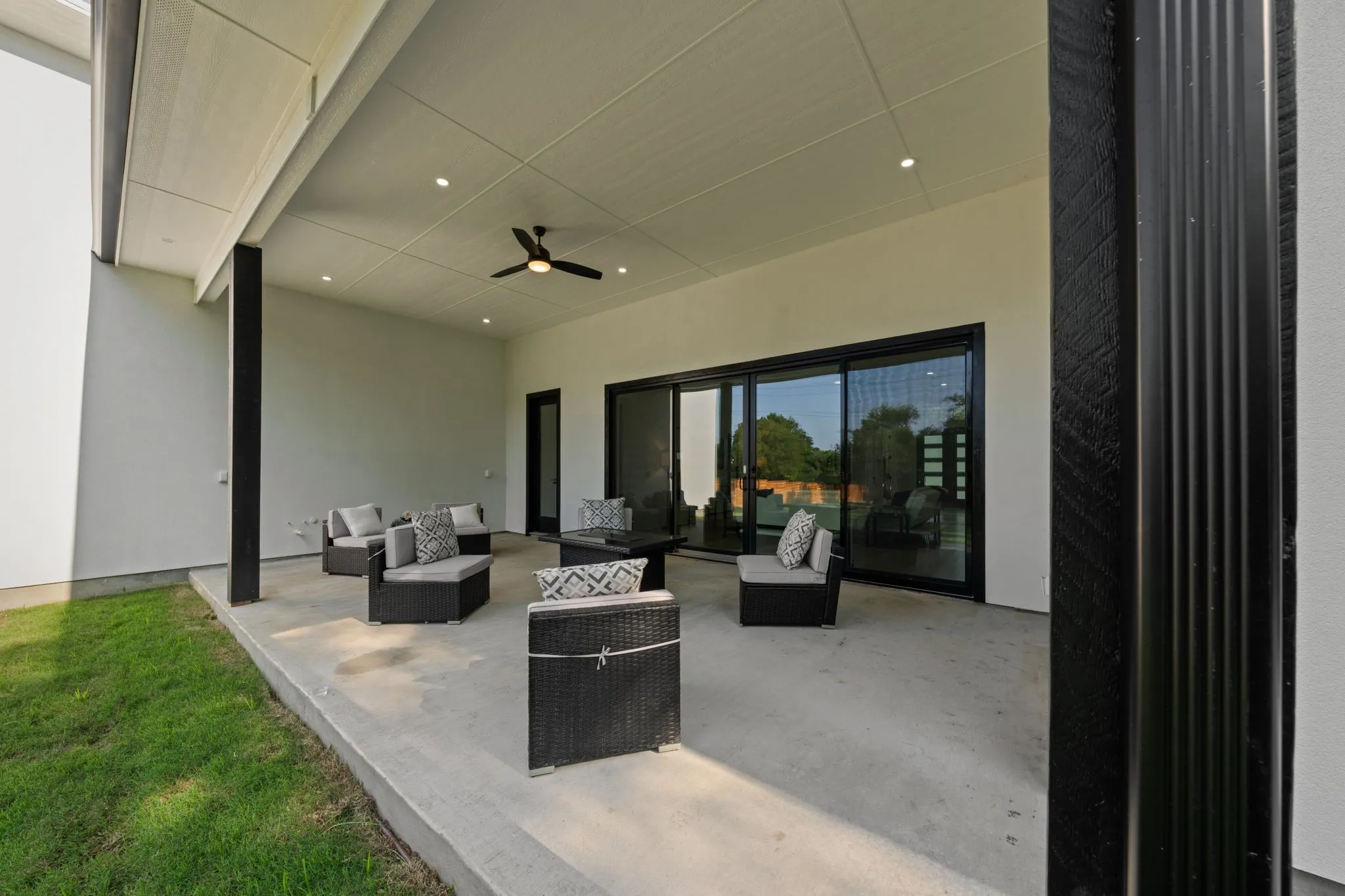Single Family Residence For Sale in Dallas County , 3115 GIBBS WILLIAMS Road, Dallas, Texas 75233, 3 Bedrooms, 4 Bathrooms, 2 Garage spaces, 3,210 Sqft, built in 2025, Price $849,000, mls#21319791, Real Estate Agent in Dallas, Homes For Sale in Dallas county, Homes For Sale in Dallas, Realtor in Dallas Texas, Real Estate Brokerage Independent Realty Texas, Luminita Cordes Realtor