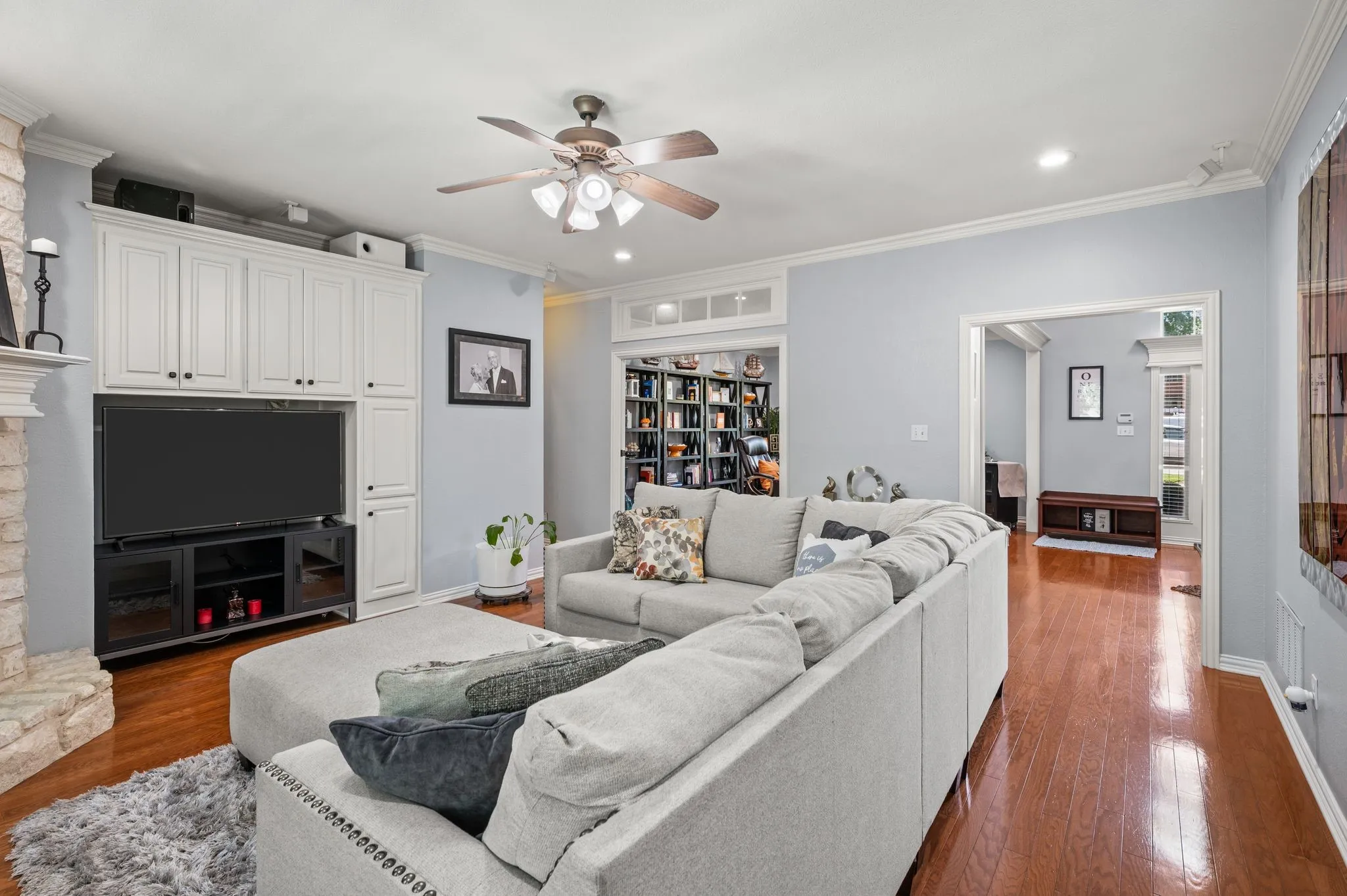 Single Family Residence For Sale in Tarrant County , 3409 Moneta Court, Arlington, Texas 76001, 4 Bedroom, 3 Bathroom, 3 Garage spaces, 3,138 Sqft, built in 1997, mls#21311910, Real Estate Agent in Arlington, Homes For Sale in Tarrant county, Homes For Sale in Arlington, Realtor in Arlington Texas, Real Estate Brokerage Independent Realty Texas, Luminita Cordes Realtor