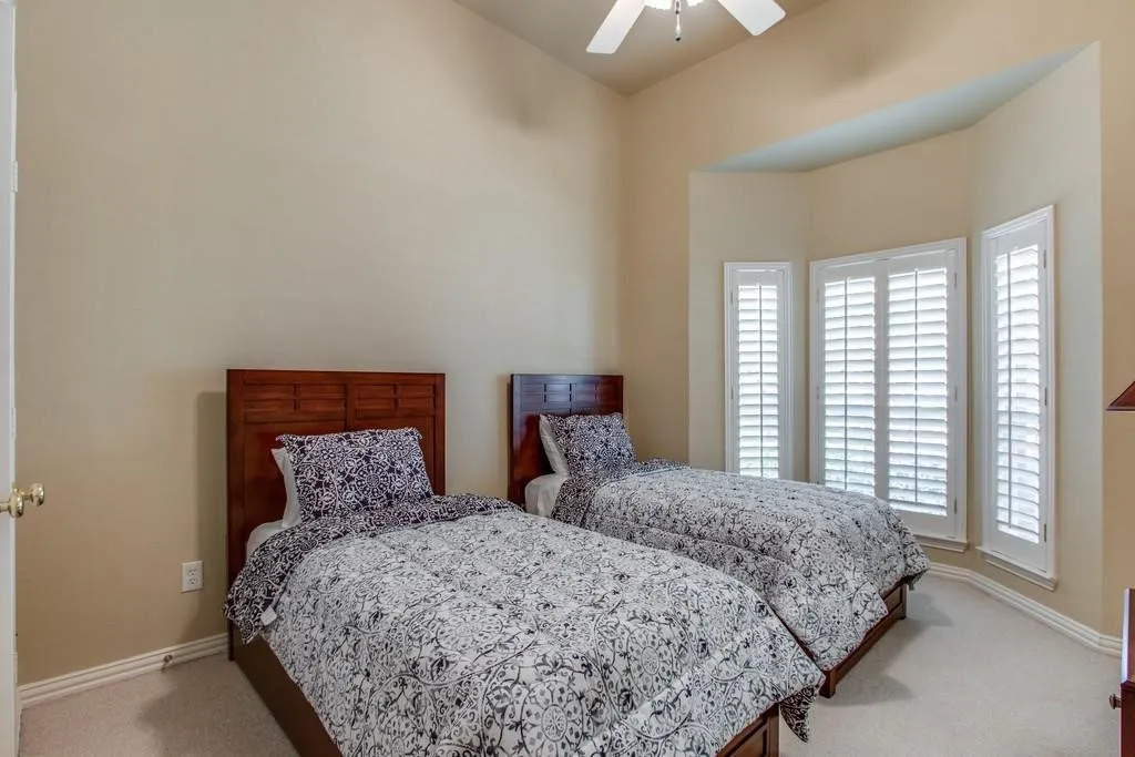Single Family Residence For Rent in Denton County , 4636 Skyline Drive, Flower Mound, Texas 75028, 3 Bedrooms, 3 Bathrooms, 2 Garage spaces, 2,530 Sqft, built in 1997, Price $4,800, mls#21321631, Real Estate Agent in Flower Mound, Homes For Rent in Denton county, Homes For Rent in Flower Mound, Realtor in Flower Mound Texas, Real Estate Brokerage Independent Realty Texas, Luminita Cordes Realtor