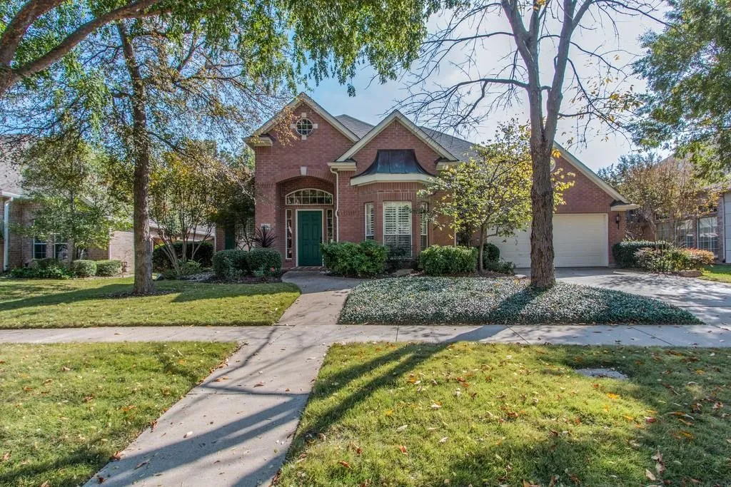 Single Family Residence For Rent in Denton County , 4636 Skyline Drive, Flower Mound, Texas 75028, 3 Bedrooms, 3 Bathrooms, 2 Garage spaces, 2,530 Sqft, built in 1997, Price $4,800, mls#21321631, Real Estate Agent in Flower Mound, Homes For Rent in Denton county, Homes For Rent in Flower Mound, Realtor in Flower Mound Texas, Real Estate Brokerage Independent Realty Texas, Luminita Cordes Realtor