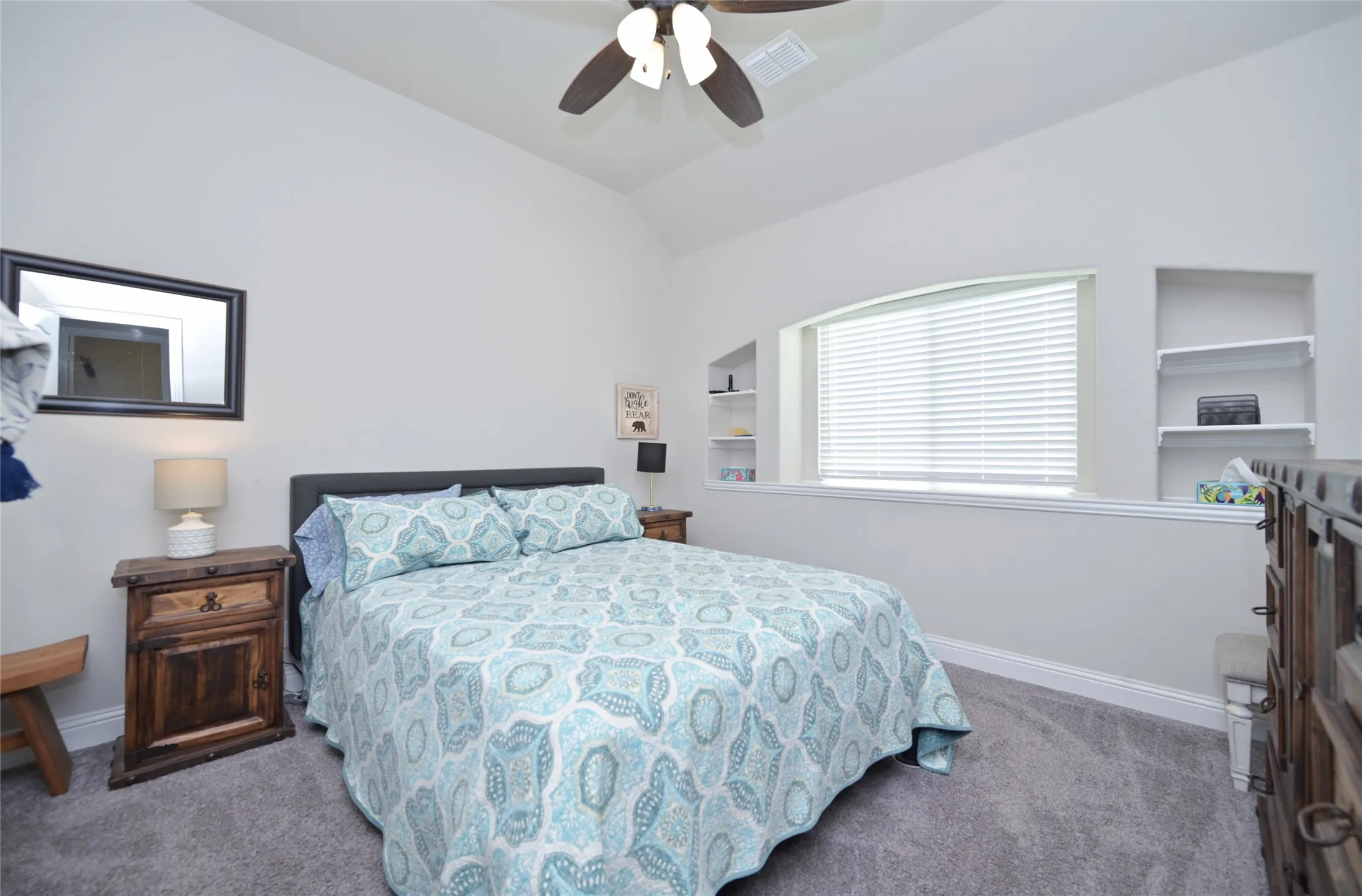 Single Family Residence For Sale in Denton County , 213 Oakcrest Drive, Justin, Texas 76247, 4 Bedroom, 3 Bathroom, 3 Garage spaces, 2,788 Sqft, built in 2019, mls#21319263, Real Estate Agent in Justin, Homes For Sale in Denton county, Homes For Sale in Justin, Realtor in Justin Texas, Real Estate Brokerage Independent Realty Texas, Luminita Cordes Realtor
