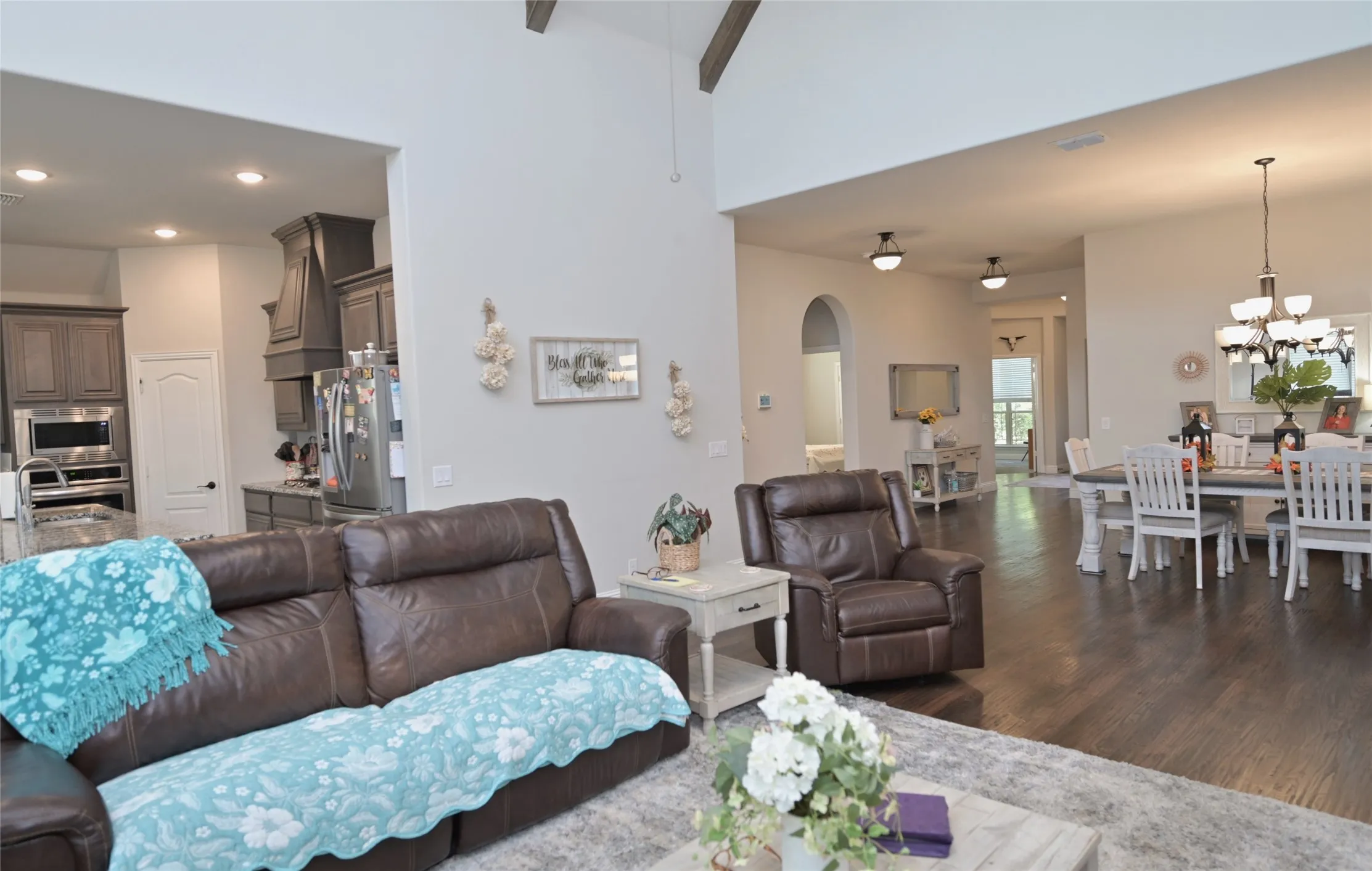 Single Family Residence For Sale in Denton County , 213 Oakcrest Drive, Justin, Texas 76247, 4 Bedroom, 3 Bathroom, 3 Garage spaces, 2,788 Sqft, built in 2019, mls#21319263, Real Estate Agent in Justin, Homes For Sale in Denton county, Homes For Sale in Justin, Realtor in Justin Texas, Real Estate Brokerage Independent Realty Texas, Luminita Cordes Realtor