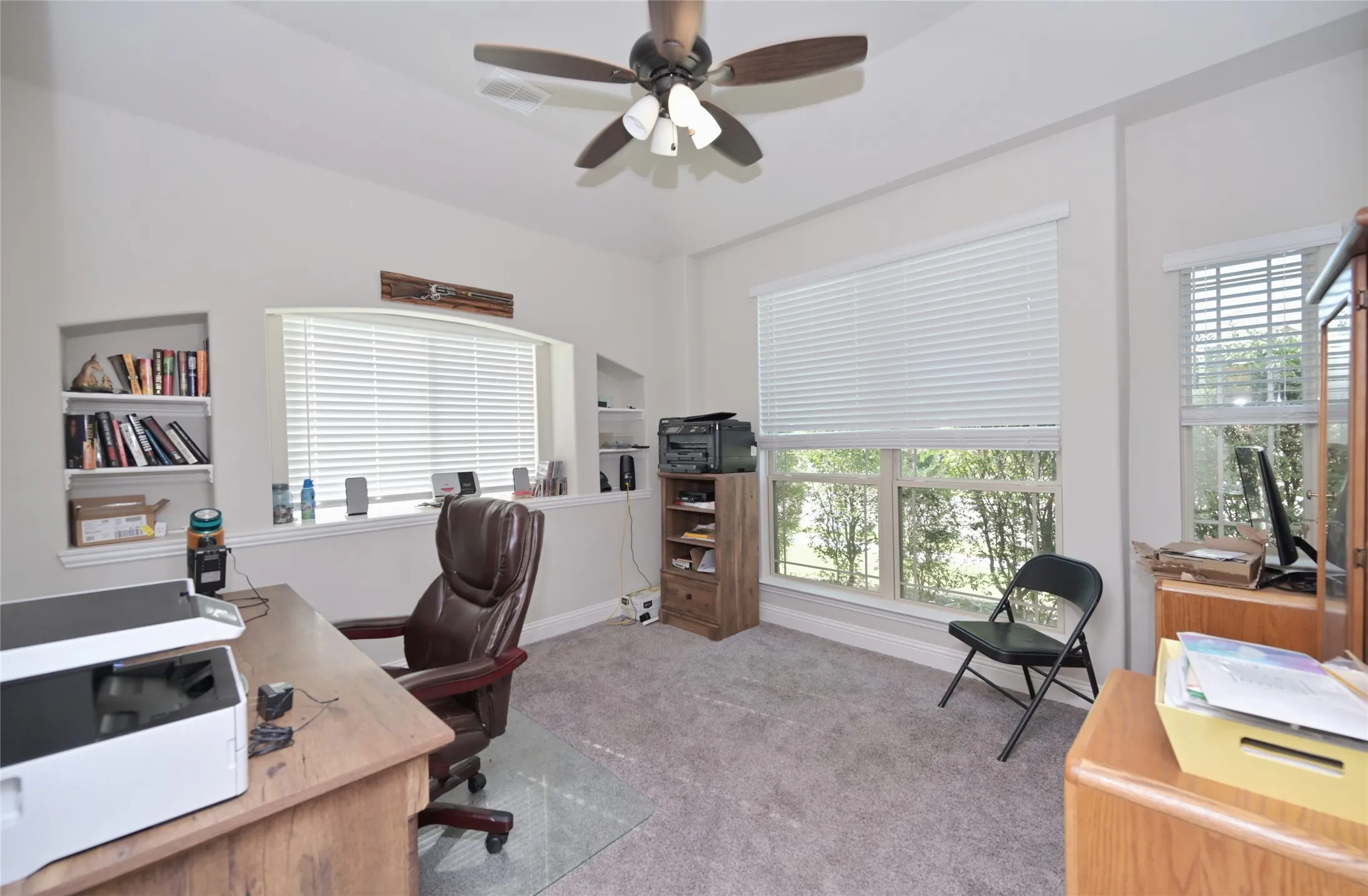Single Family Residence For Sale in Denton County , 213 Oakcrest Drive, Justin, Texas 76247, 4 Bedroom, 3 Bathroom, 3 Garage spaces, 2,788 Sqft, built in 2019, mls#21319263, Real Estate Agent in Justin, Homes For Sale in Denton county, Homes For Sale in Justin, Realtor in Justin Texas, Real Estate Brokerage Independent Realty Texas, Luminita Cordes Realtor