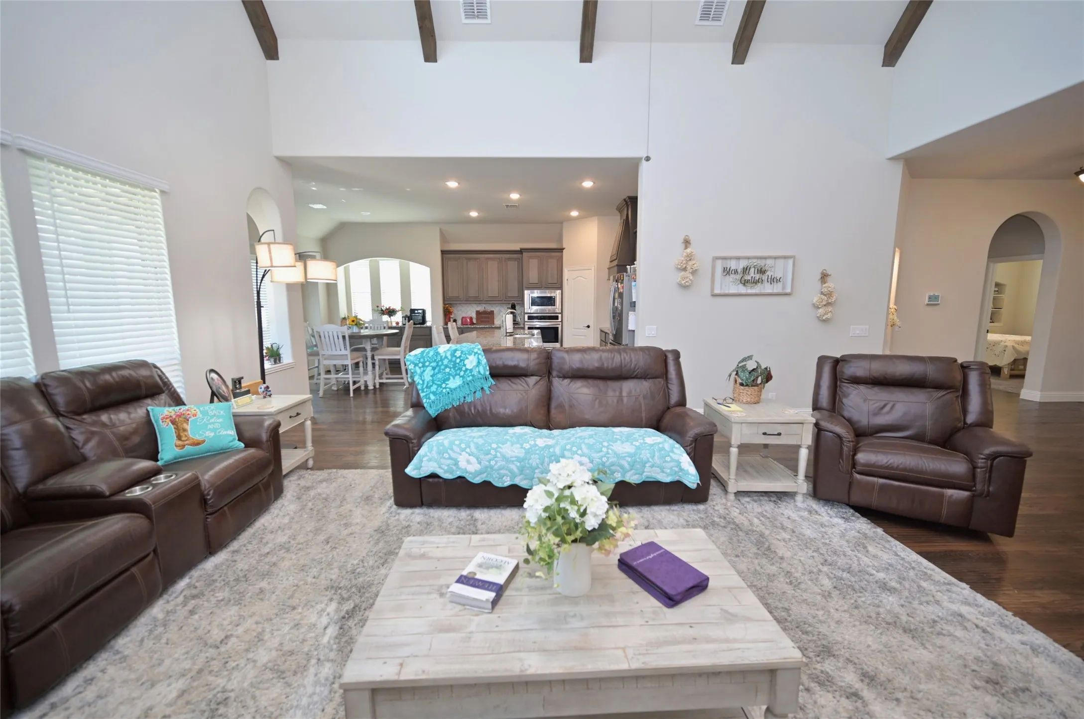 Single Family Residence For Sale in Denton County , 213 Oakcrest Drive, Justin, Texas 76247, 4 Bedroom, 3 Bathroom, 3 Garage spaces, 2,788 Sqft, built in 2019, mls#21319263, Real Estate Agent in Justin, Homes For Sale in Denton county, Homes For Sale in Justin, Realtor in Justin Texas, Real Estate Brokerage Independent Realty Texas, Luminita Cordes Realtor
